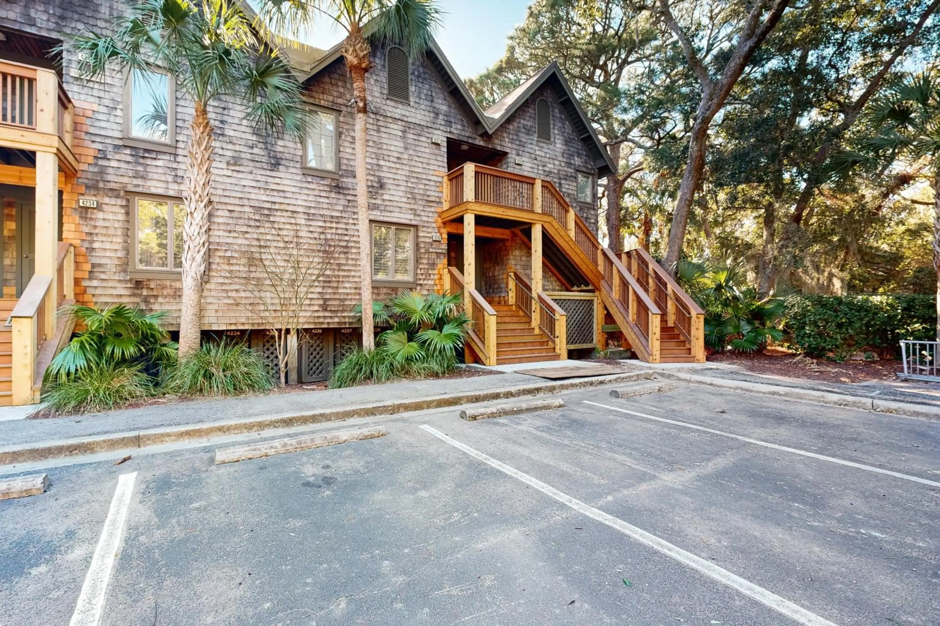 4236 Mariner's Watch