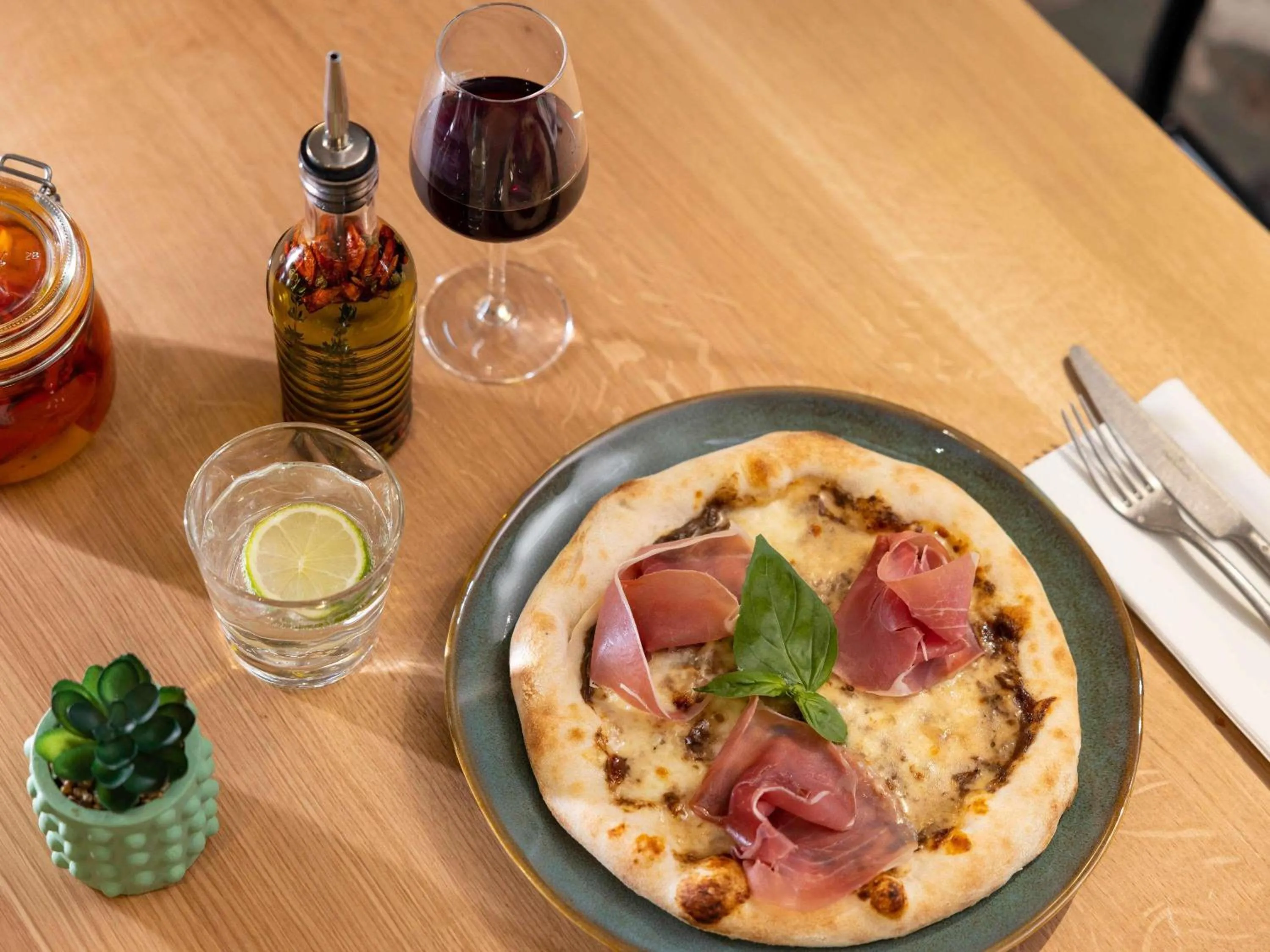 Restaurant/places to eat in ibis Styles Les Houches Chamonix