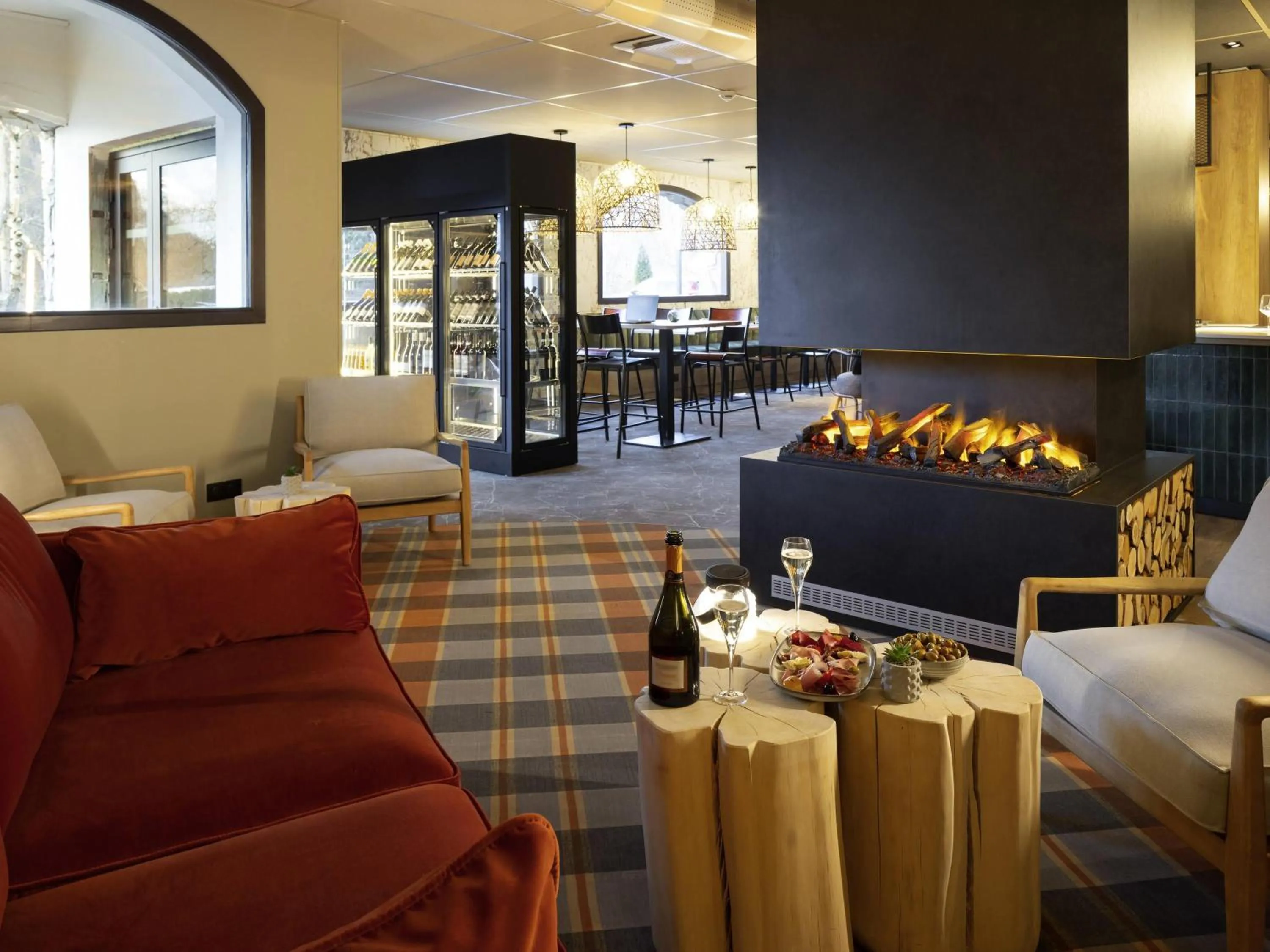 Lounge or bar in ibis Styles Les Houches Chamonix