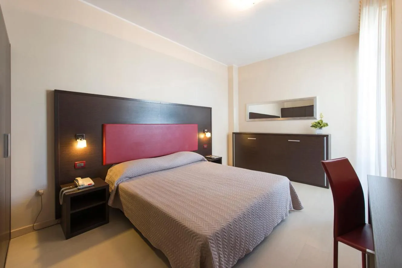 Shower, Bed in Grand Hotel Adriatico