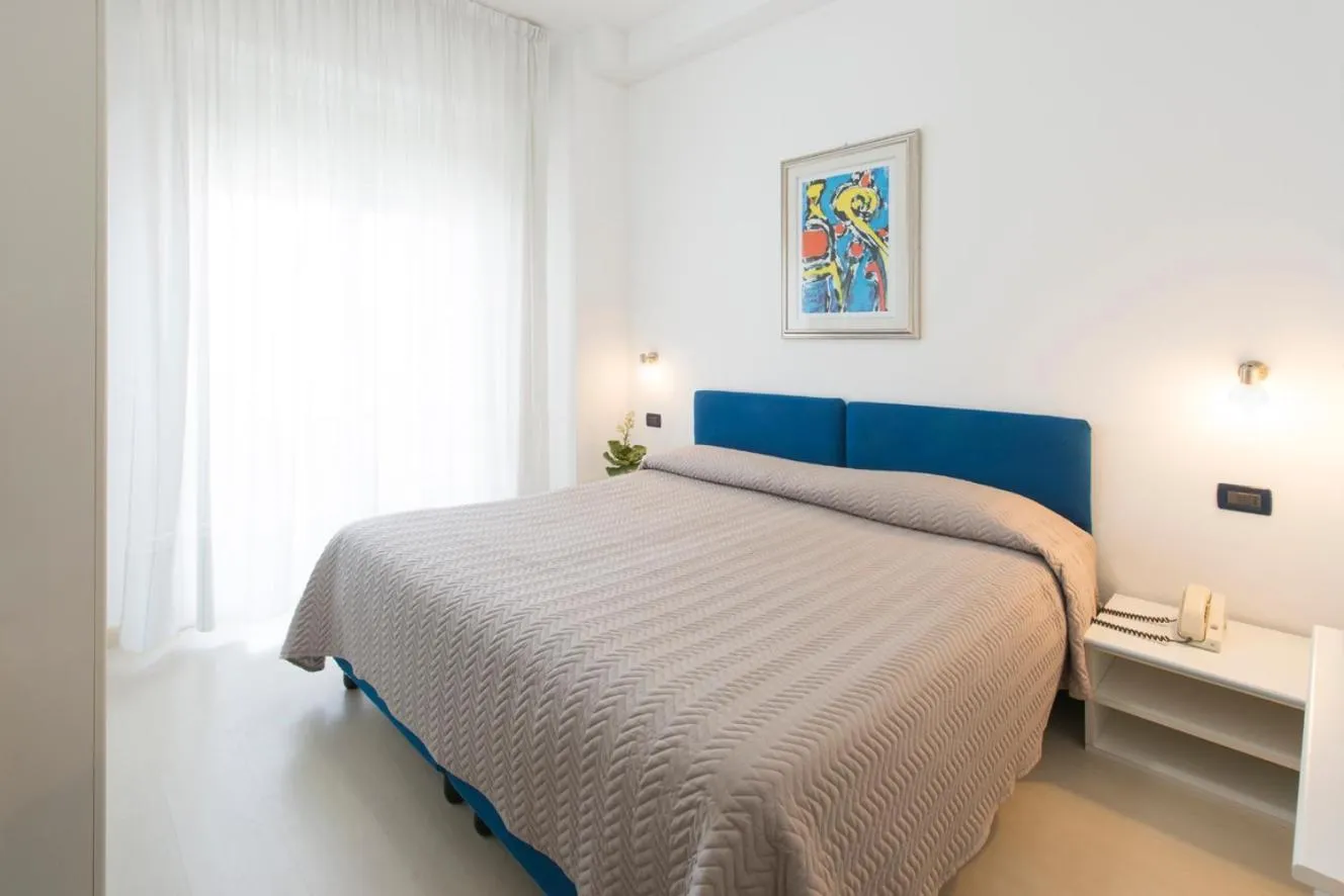 Shower, Bed in Grand Hotel Adriatico