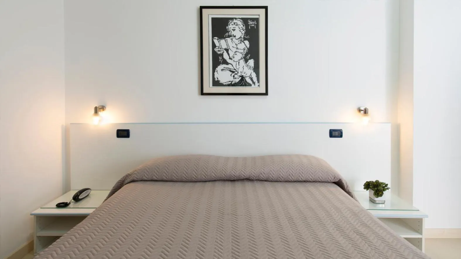 Shower, Bed in Grand Hotel Adriatico