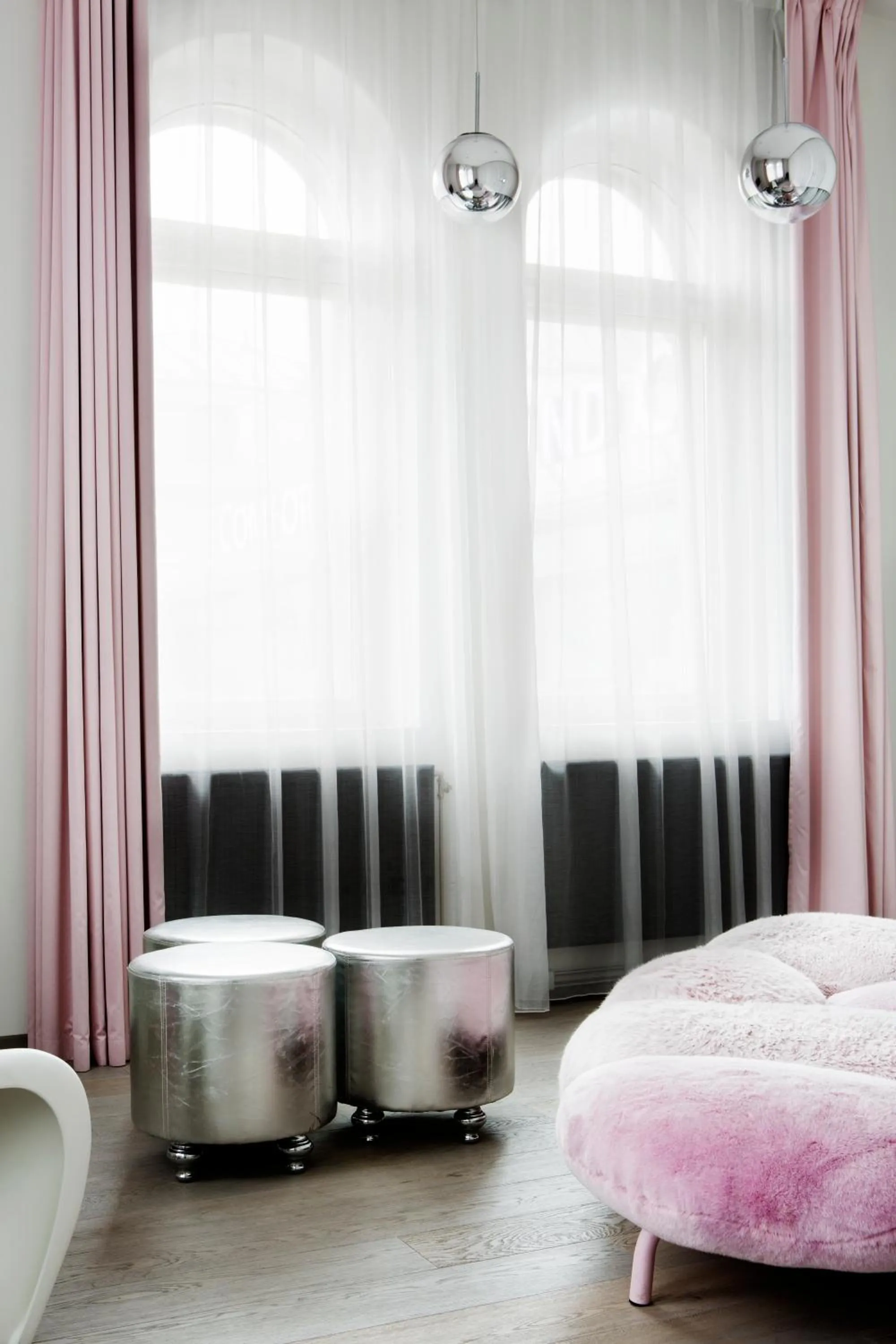 Decorative detail, Bed in Comfort Hotel Grand Central