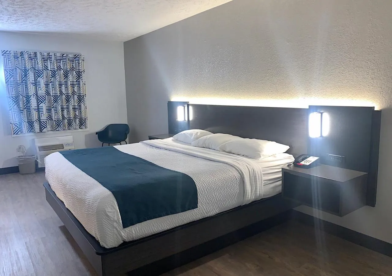 Motel 6-Hillsville, VA