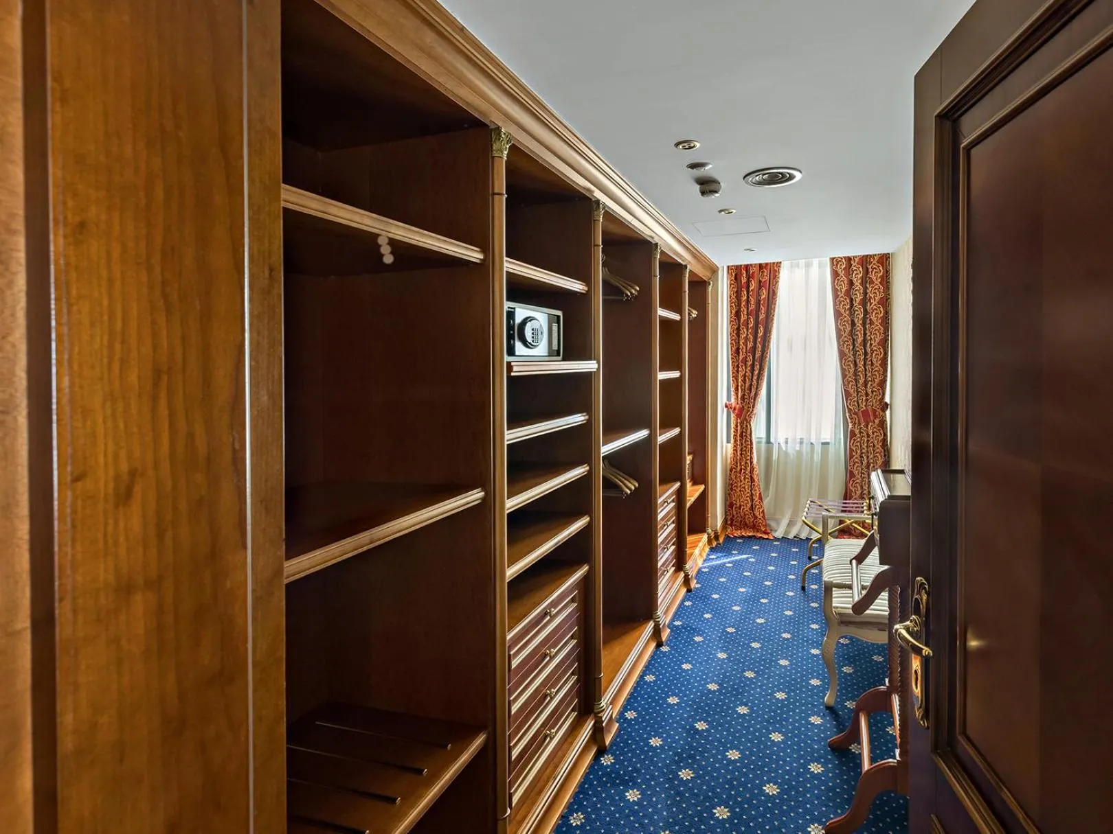 wardrobe in Swiss Diamond Hotel Prishtina