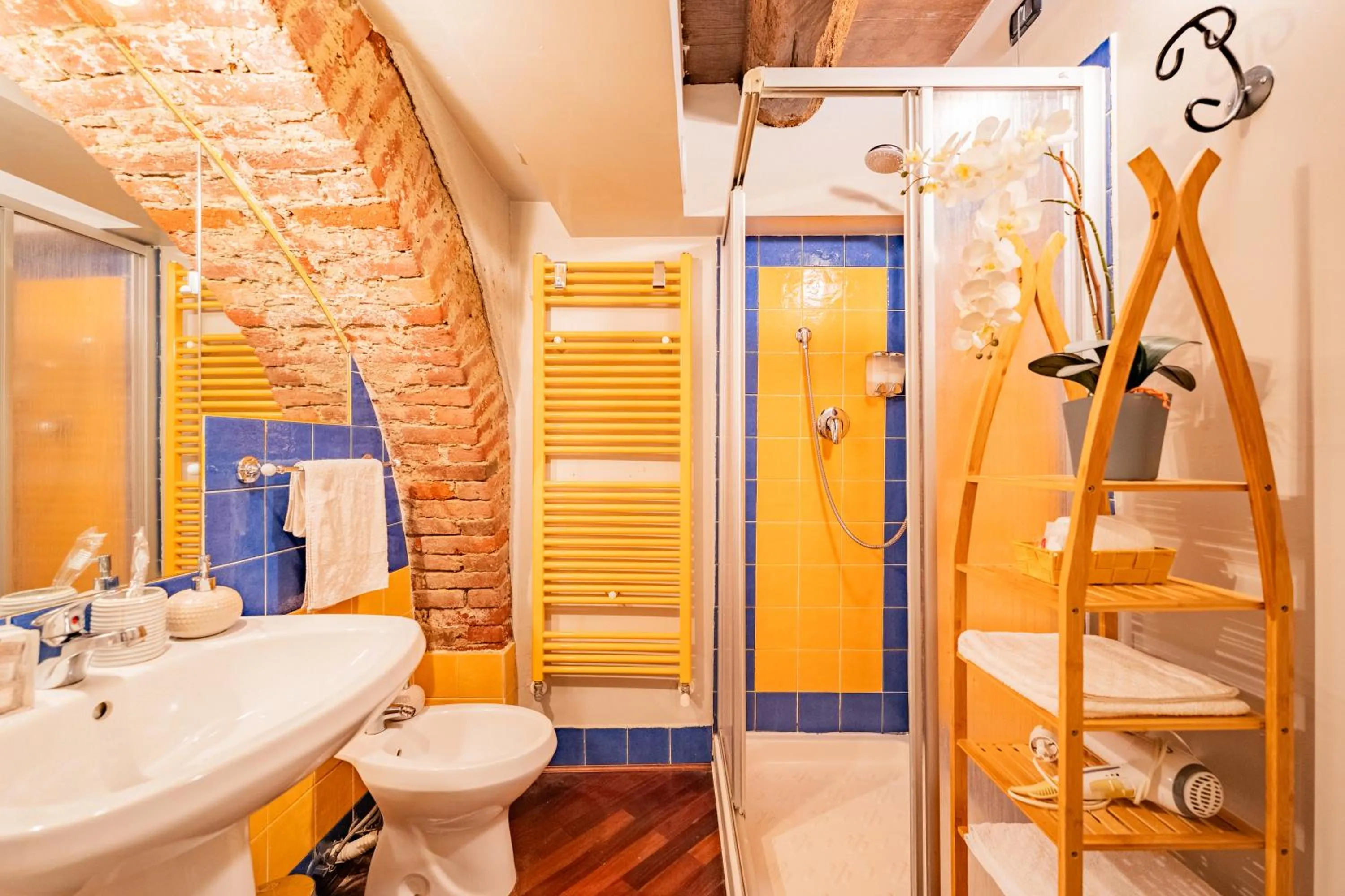 Shower in Antico Palazzo