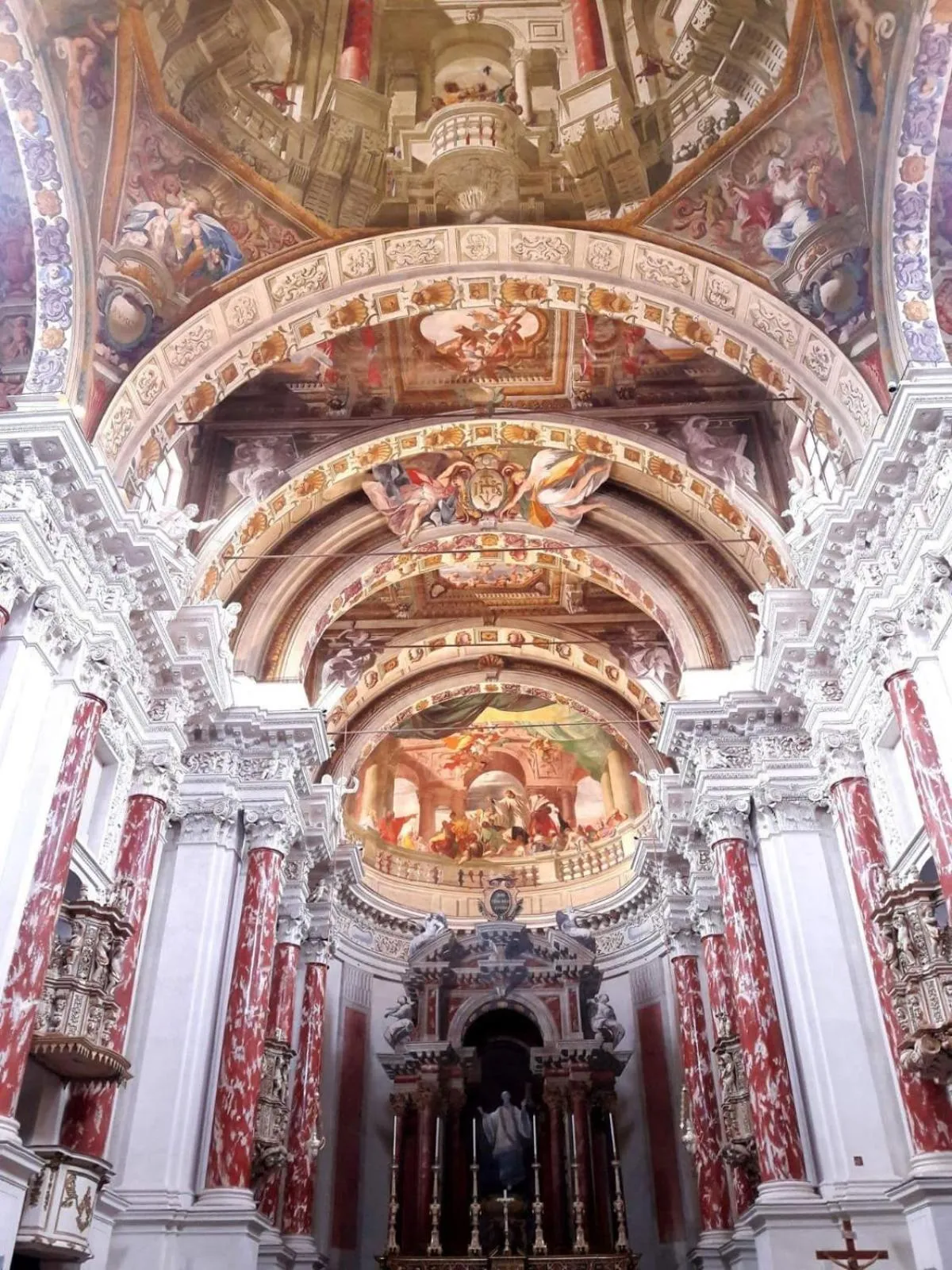 Neighbourhood in Antico Palazzo