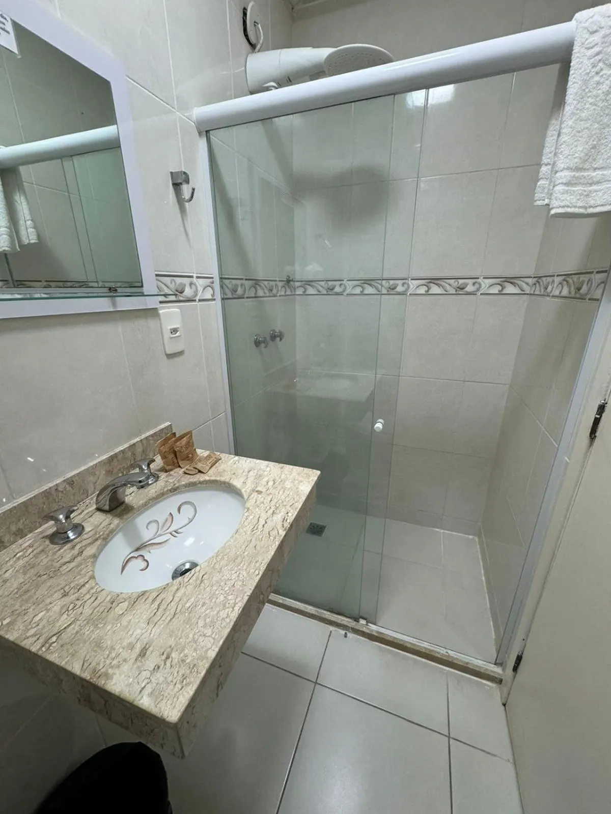 Shower in Pousada Crystal Palace