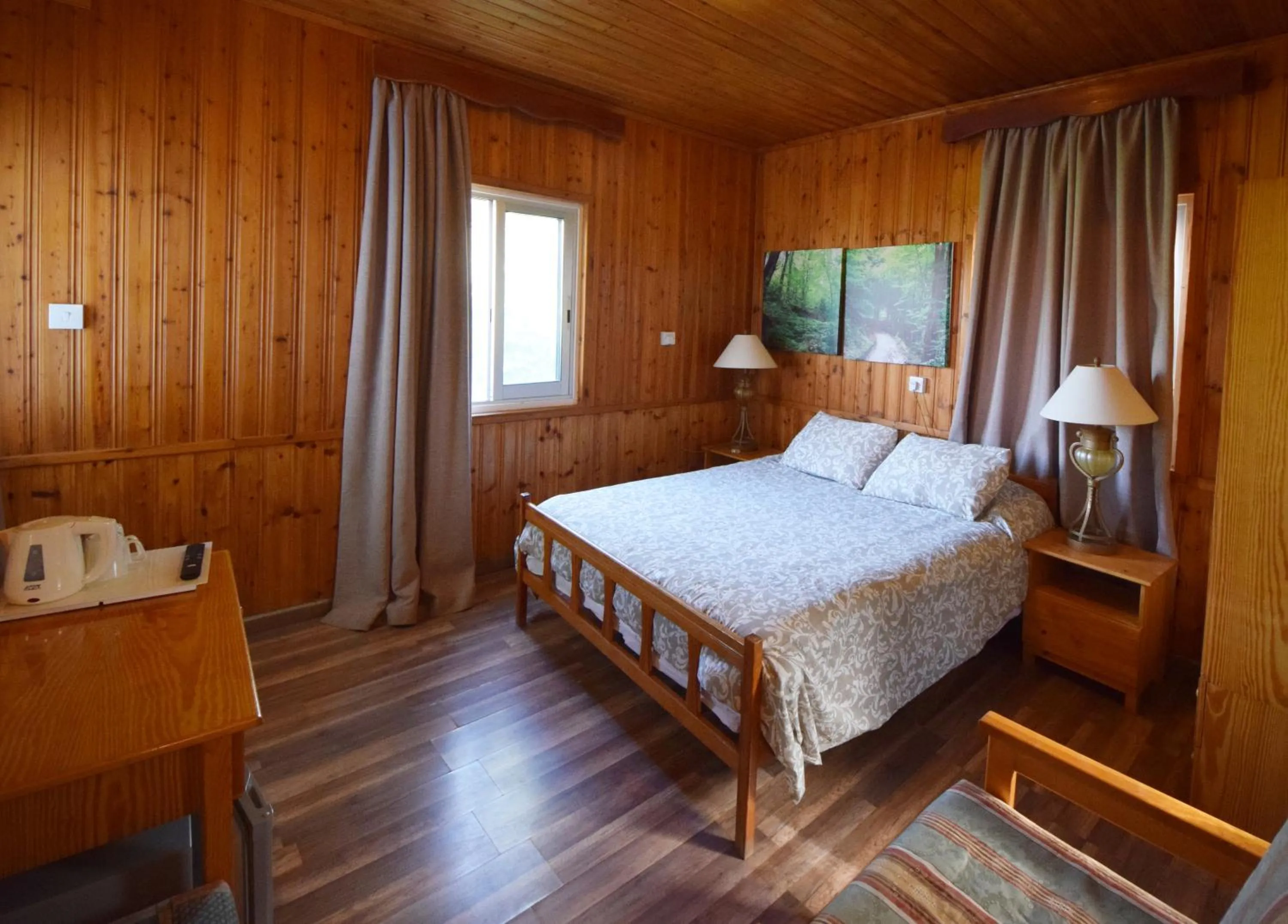 Bed in Christys Palace Hotel