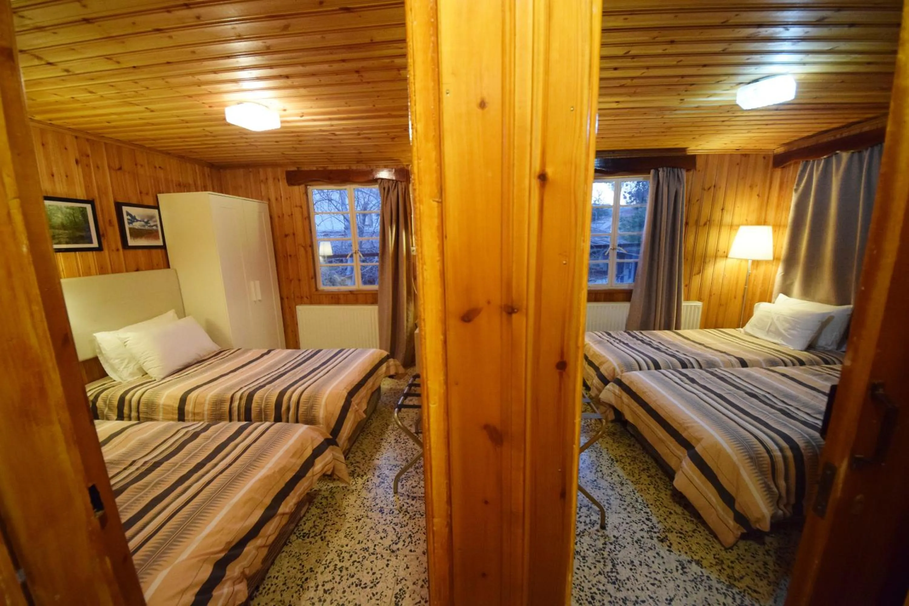 Neighbourhood, Bed in Christys Palace Hotel