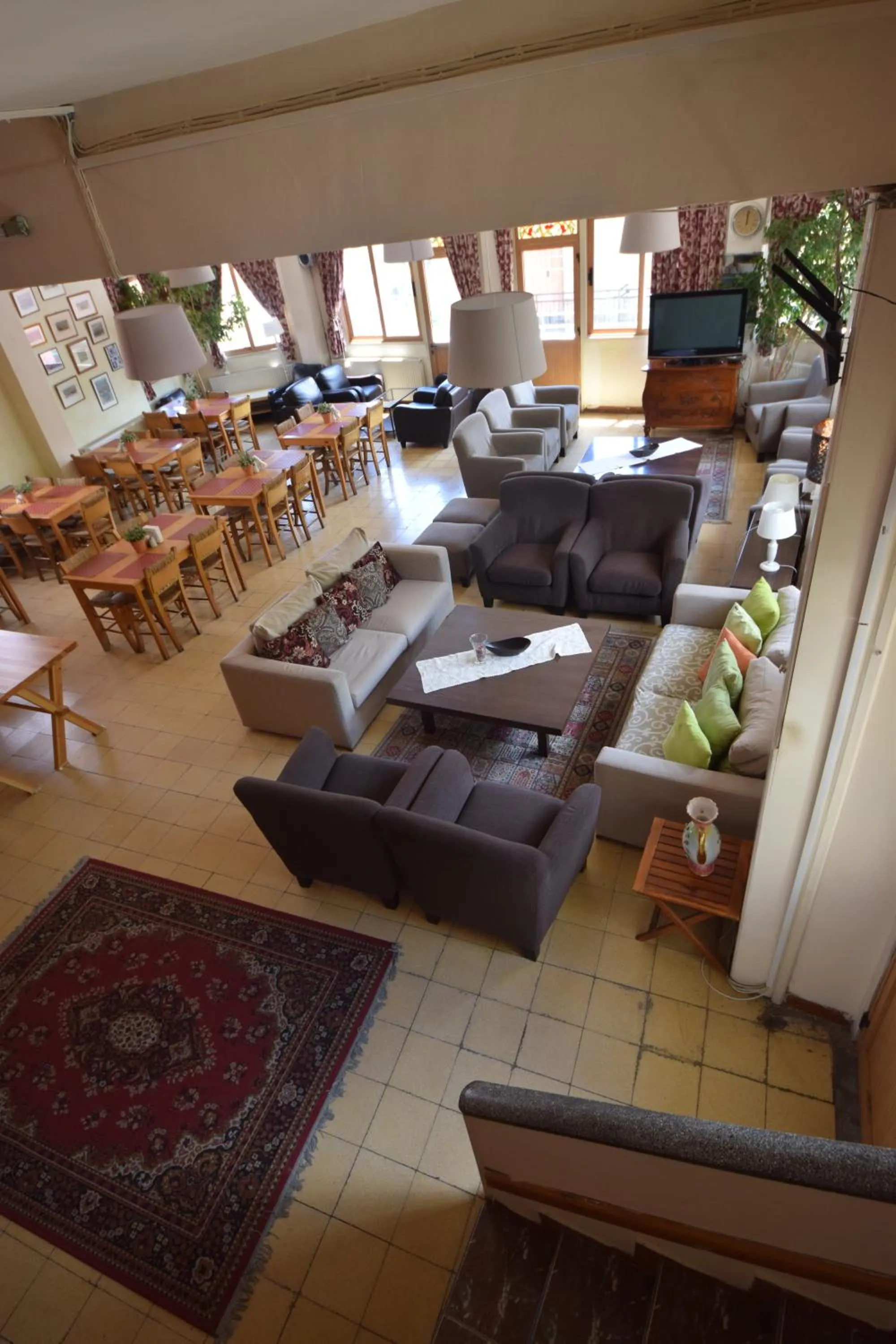 Living room in Christys Palace Hotel