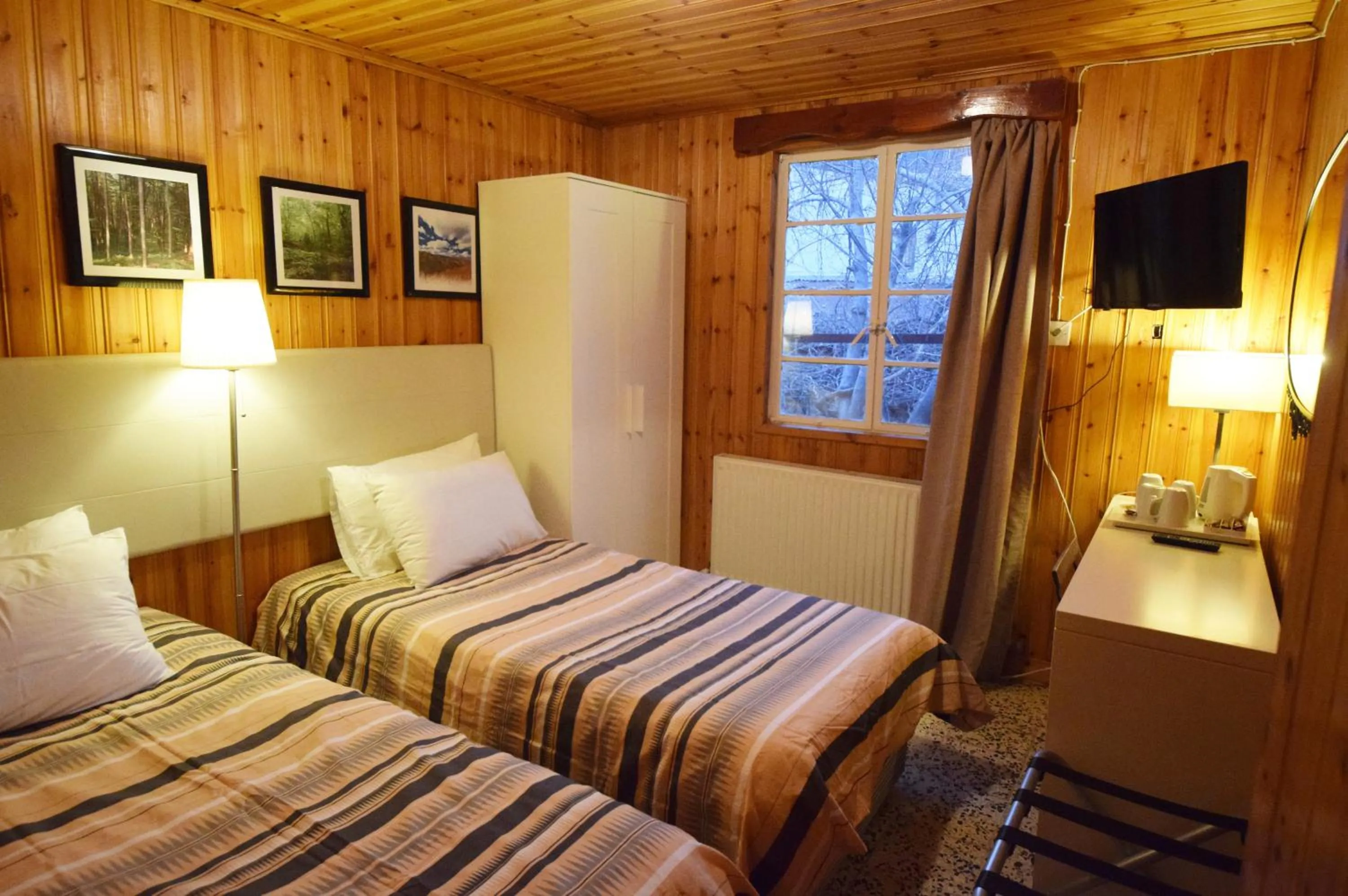 Garden, Bed in Christys Palace Hotel