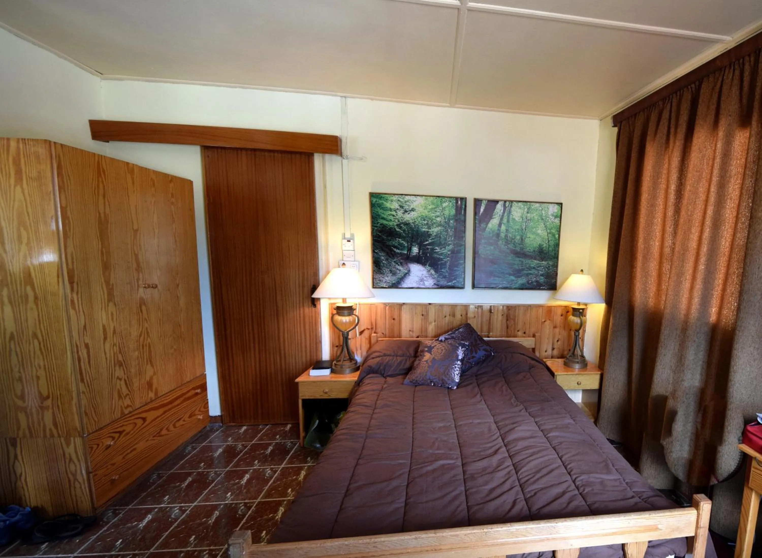 Bed in Christys Palace Hotel