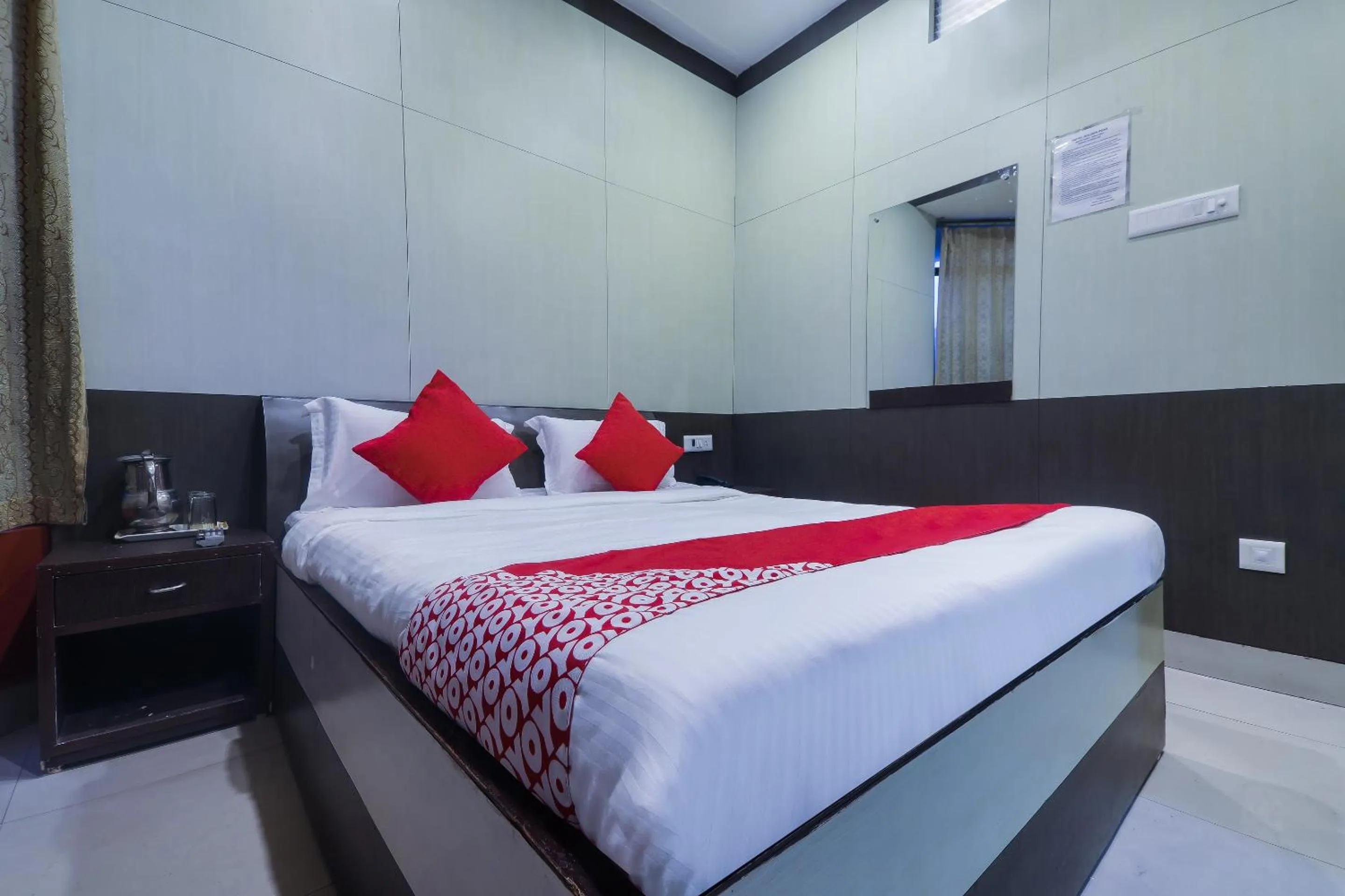 Bedroom, Bed in Hotel O Golden Peak