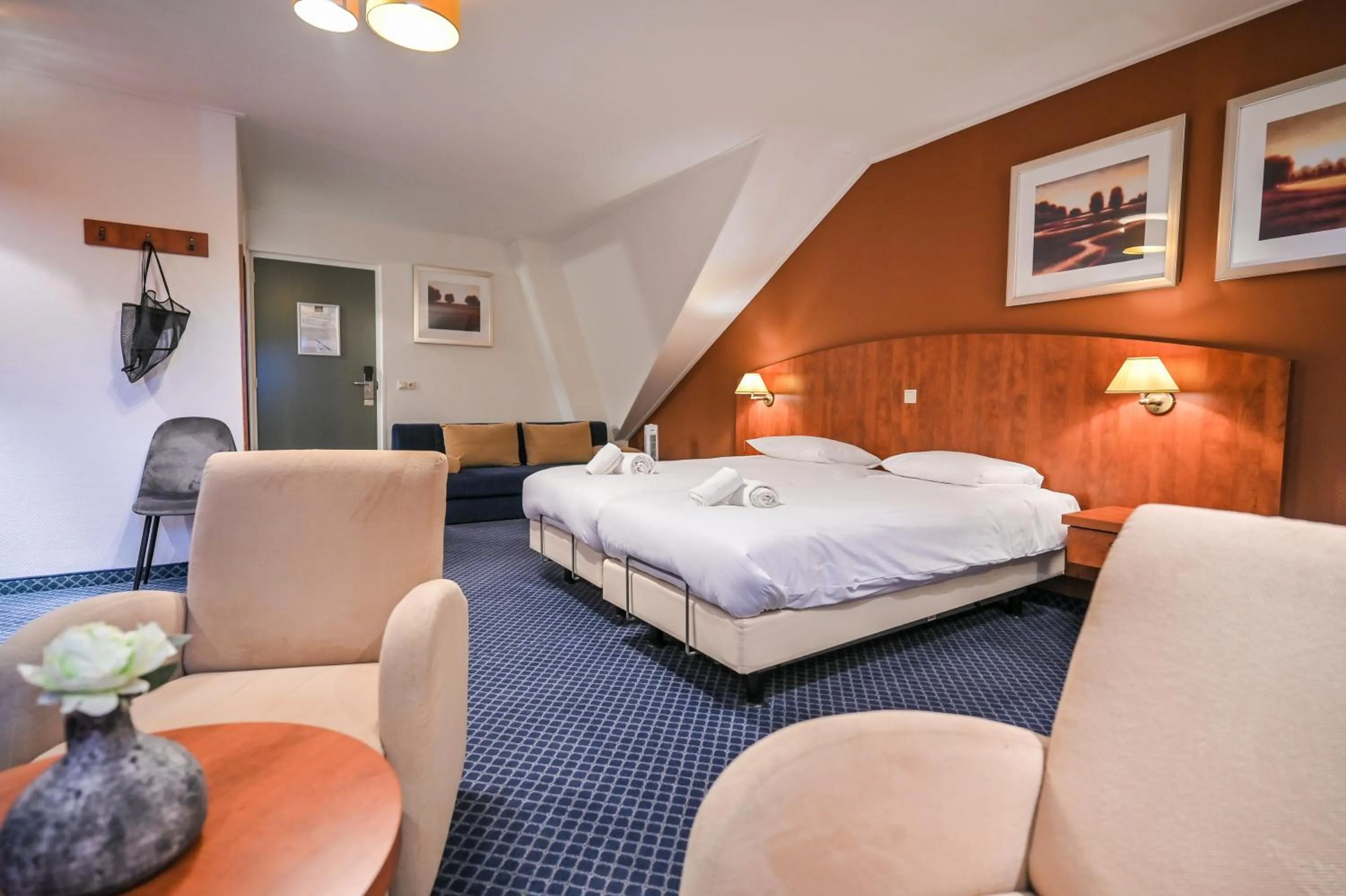Bed in De Stobbe hotel & suites