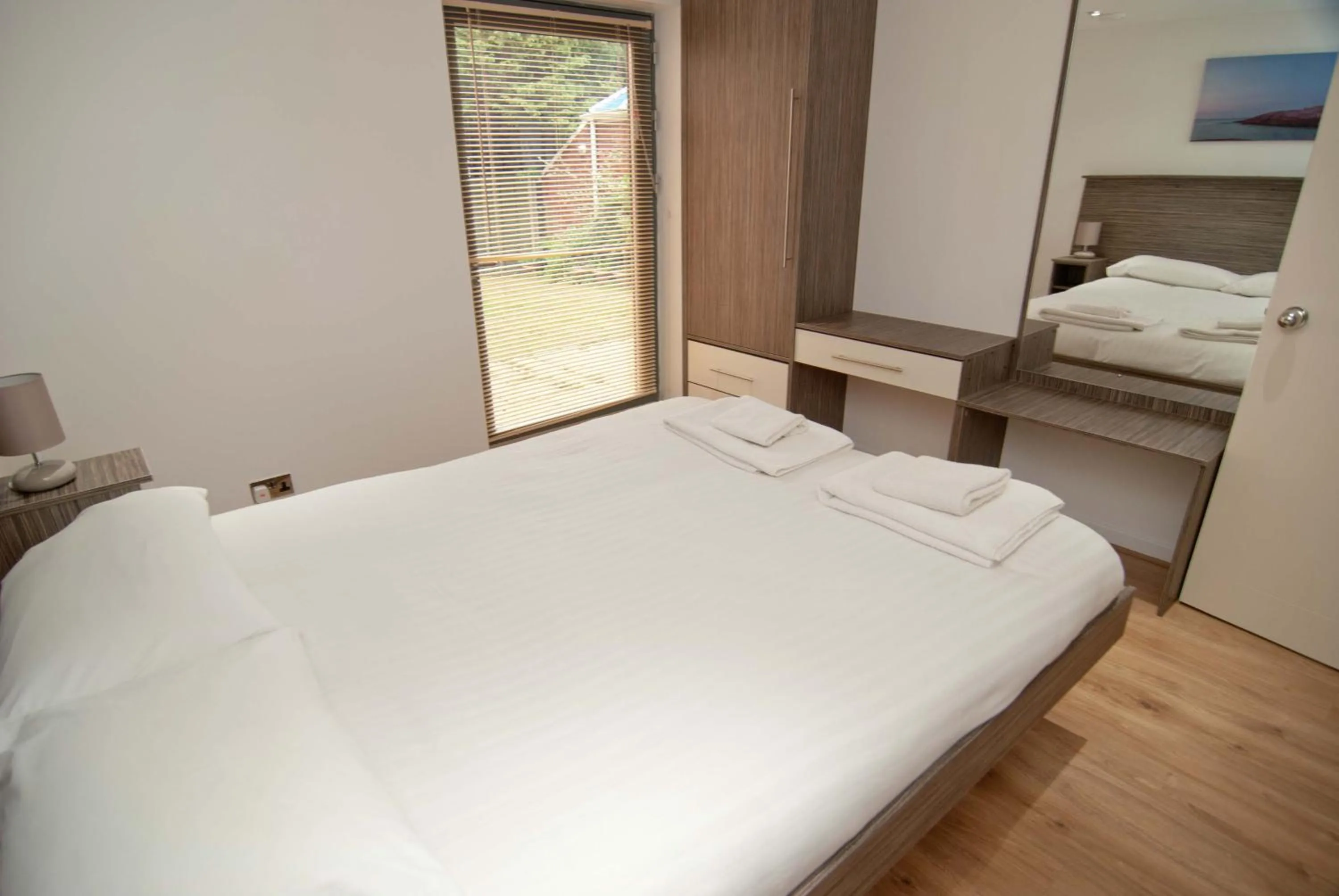 Bedroom, Bed in Southampton Serviced Apartments