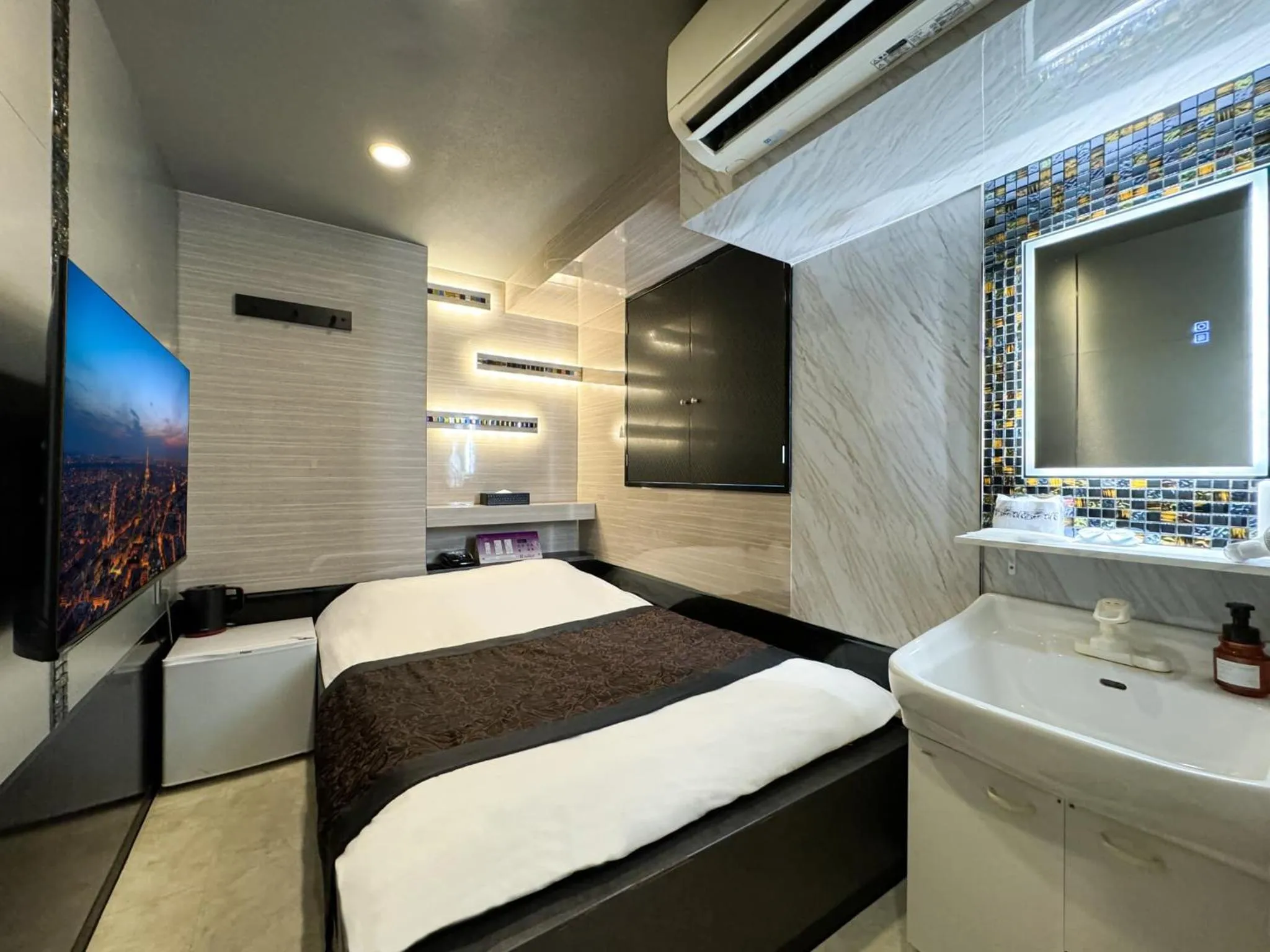 Bed in Hotel Amethyst