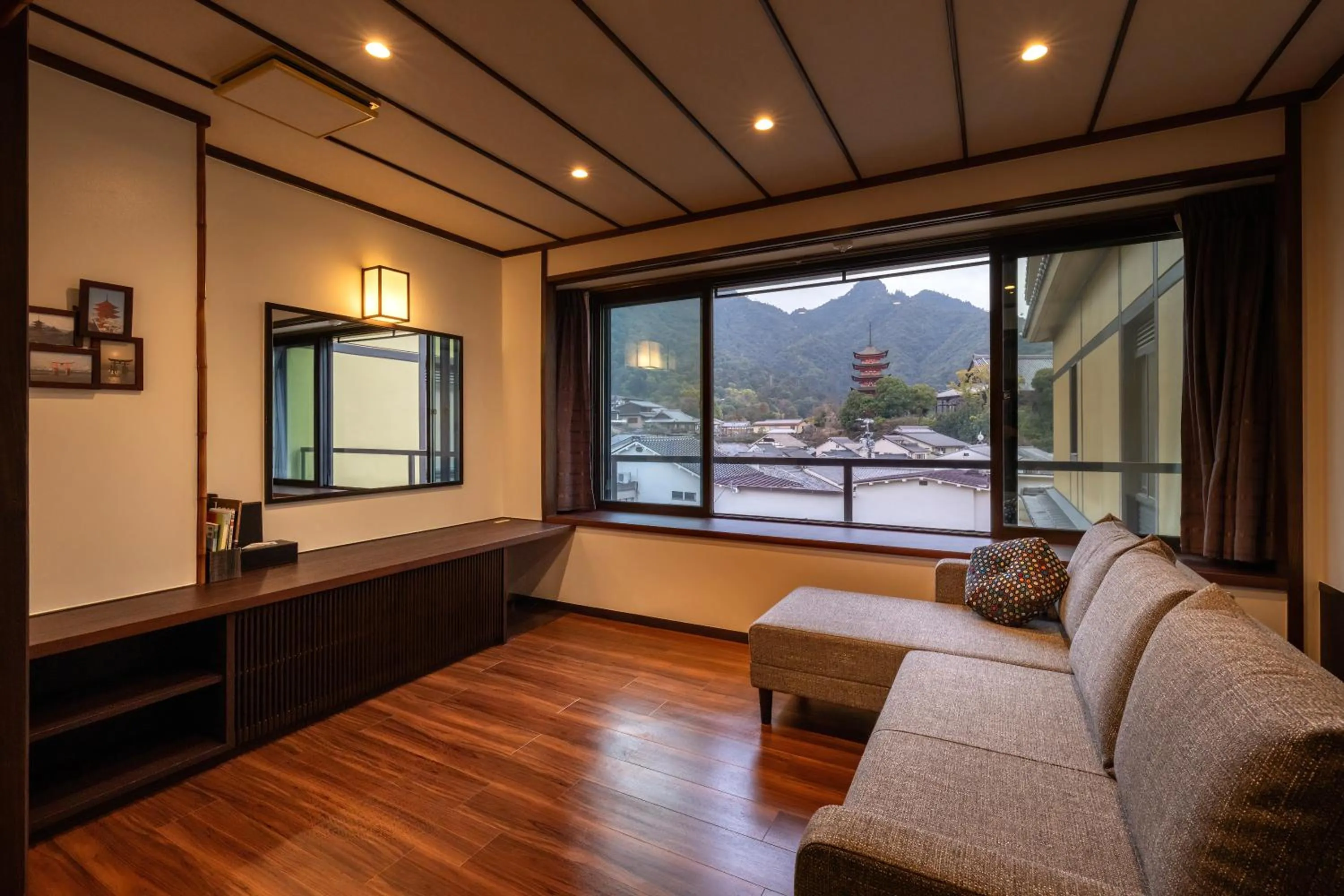 Photo of the whole room in Kinsuikan