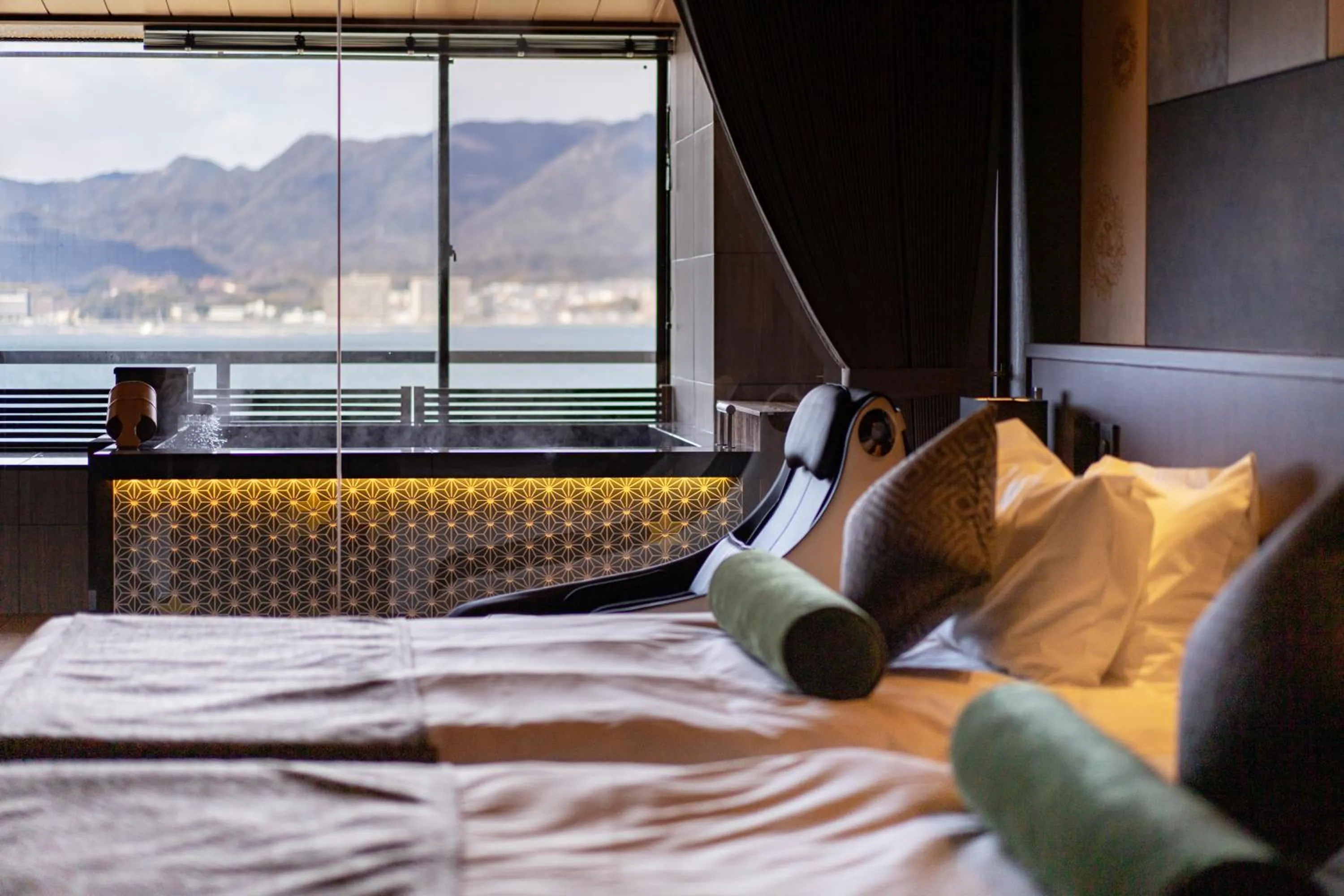 Photo of the whole room, Bed in Kinsuikan