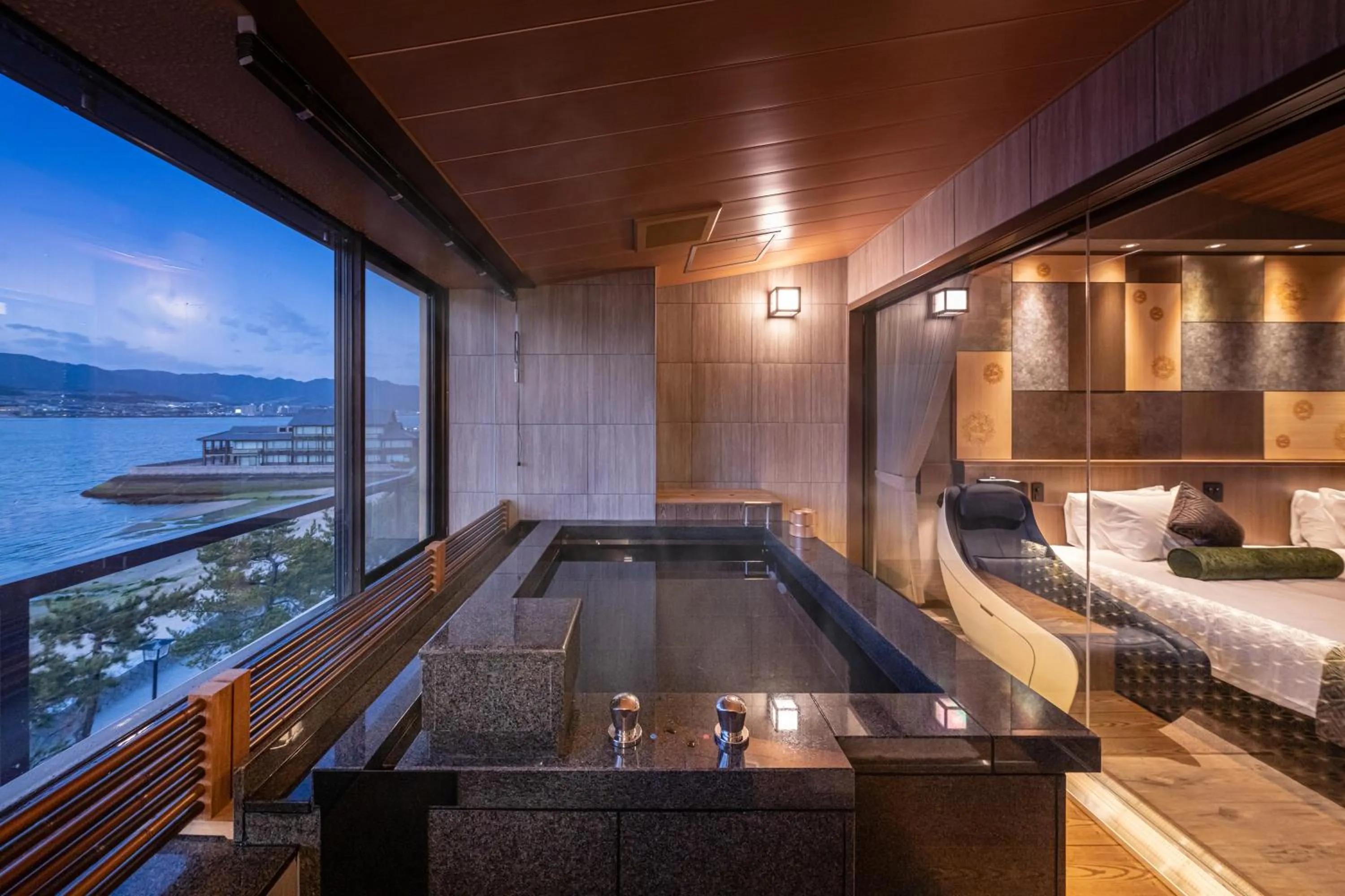 Hot Spring Bath in Kinsuikan