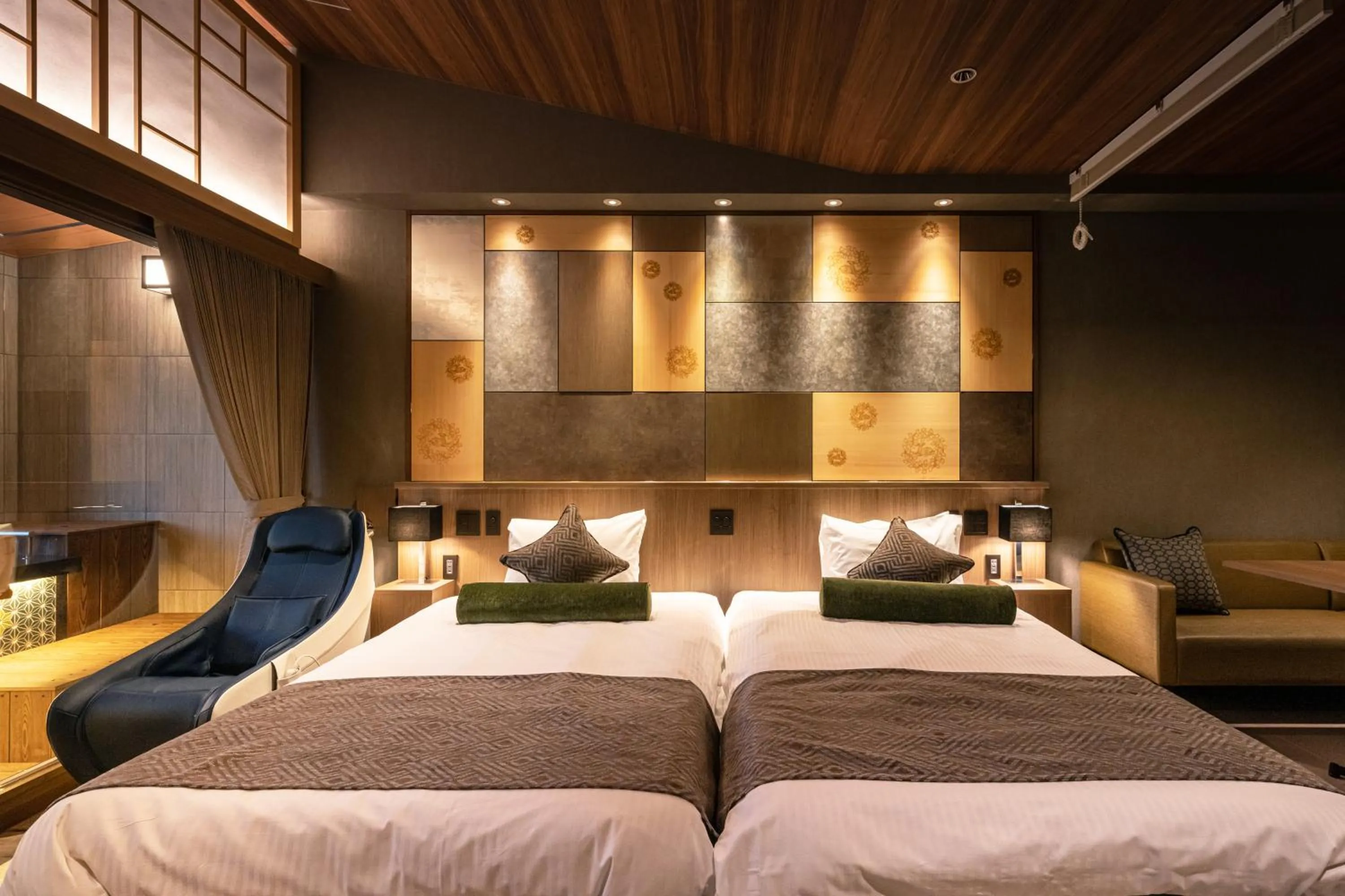 Hot Spring Bath, Bed in Kinsuikan