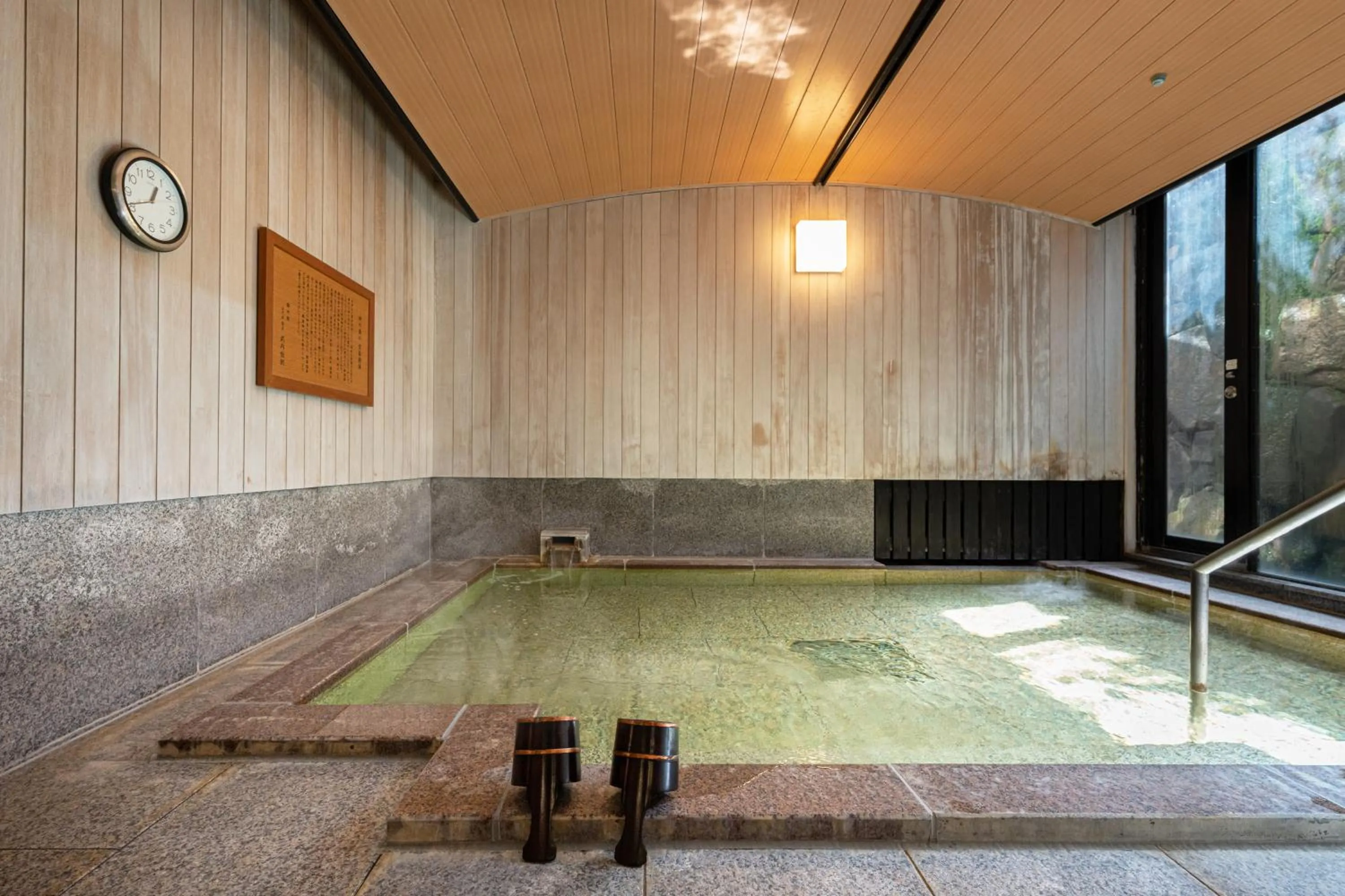 Public Bath in Kinsuikan