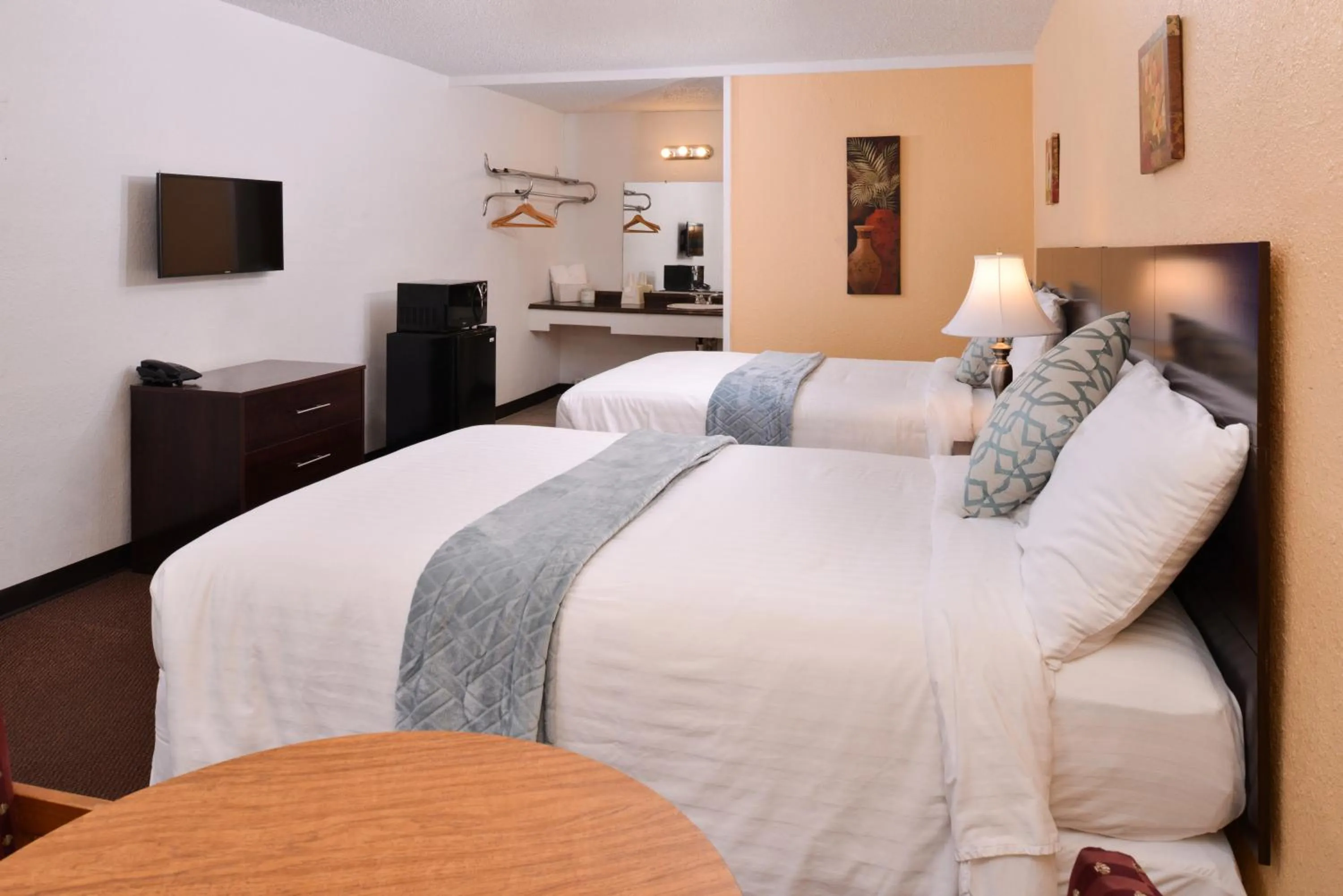 Bedroom in Red Carpet Inn Battleboro