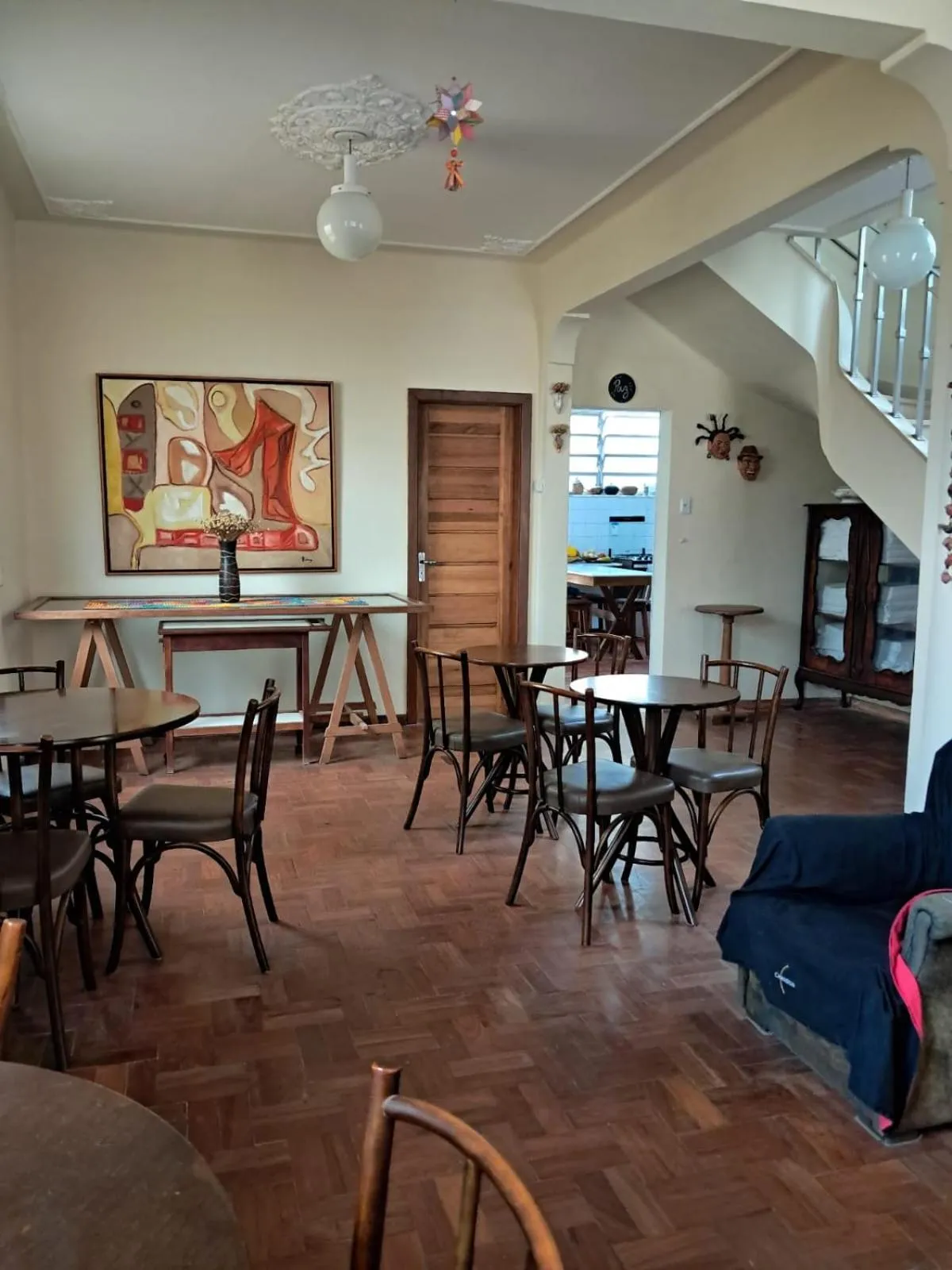 Communal lounge/ TV room in Hotel Pousada Acácia da Barra