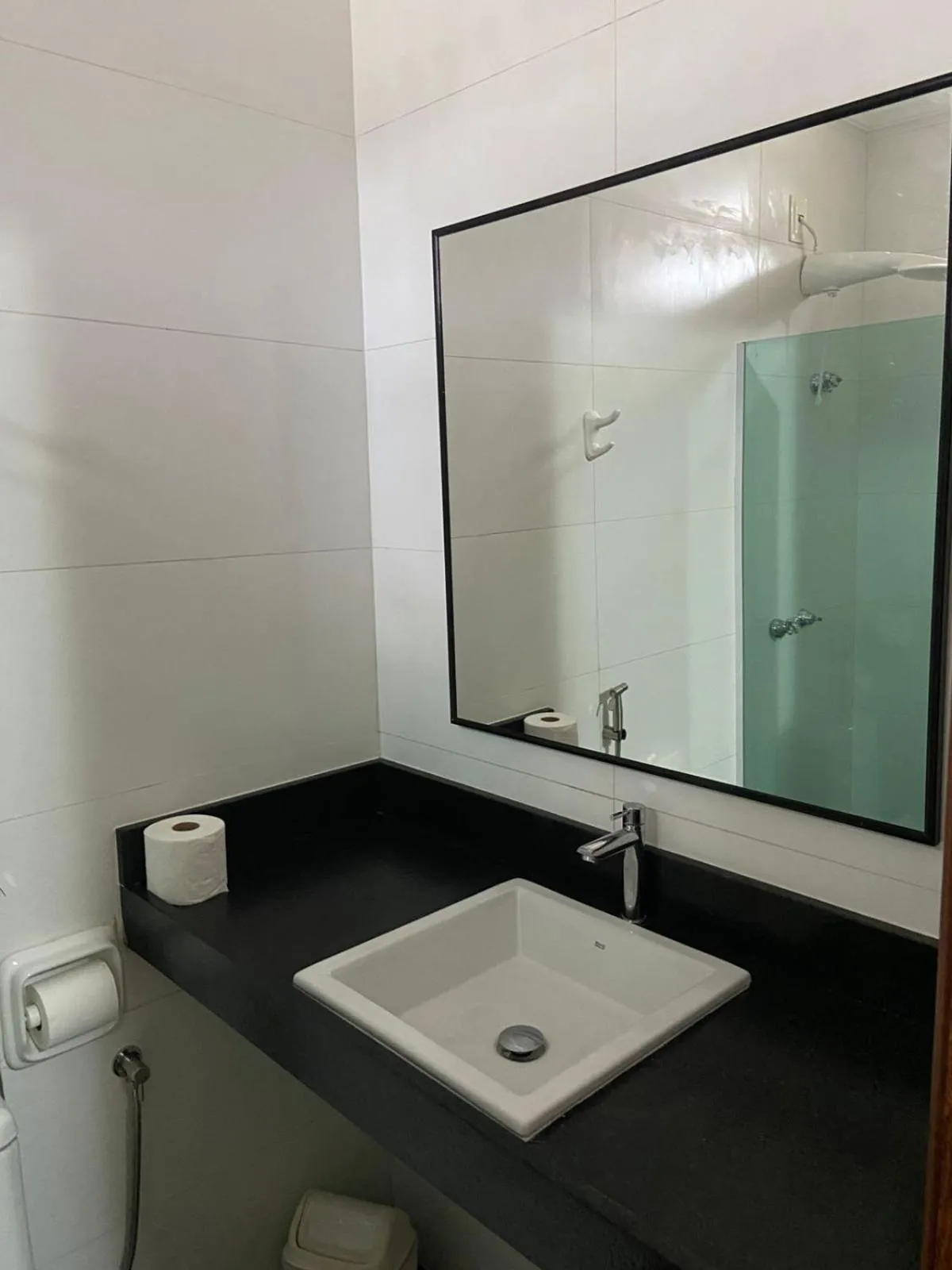 Bathroom in Hotel Pousada Acácia da Barra