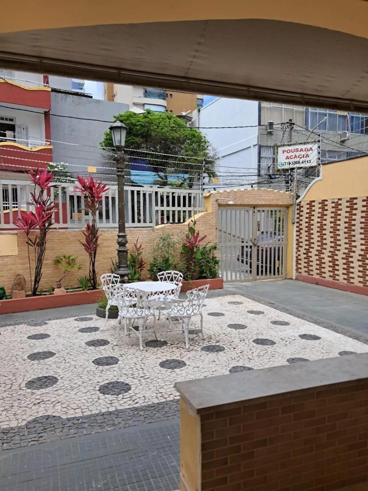 Patio in Hotel Pousada Acácia da Barra