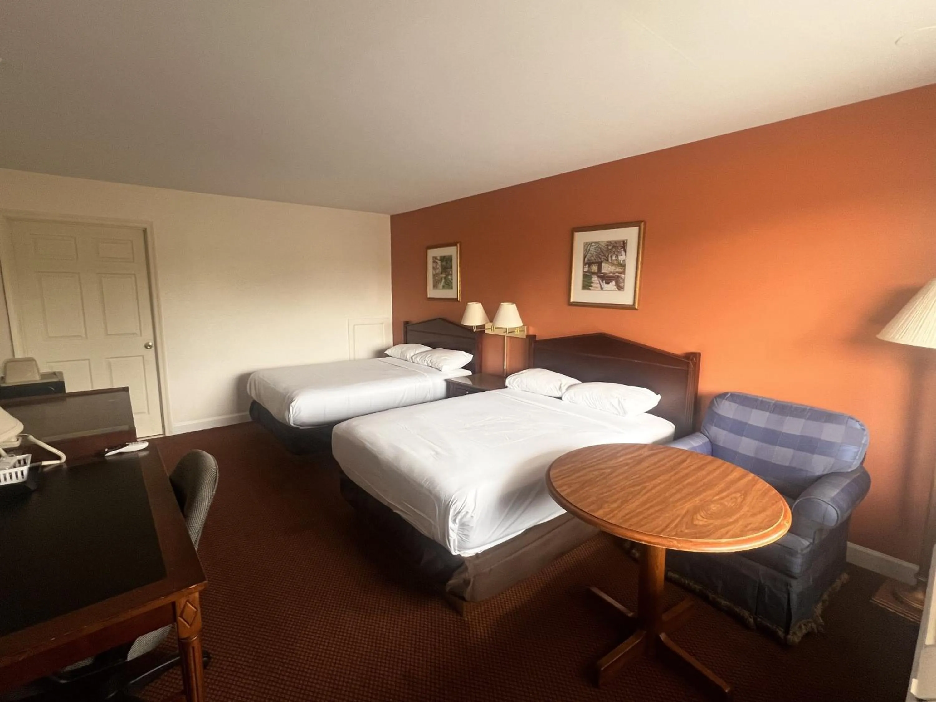 Bed in Motel 6 Culpeper, VA