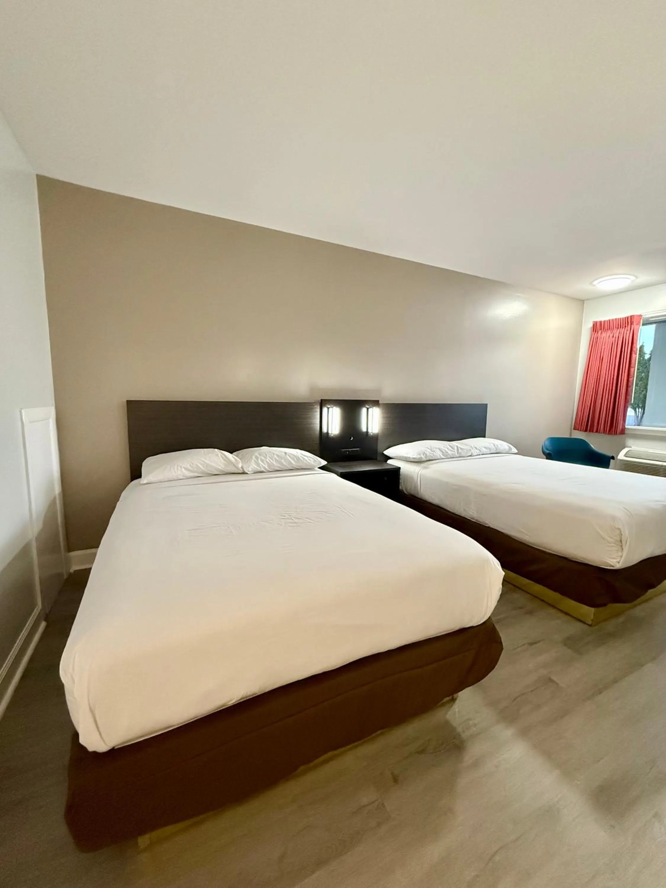 Bedroom, Bed in Motel 6 Culpeper, VA