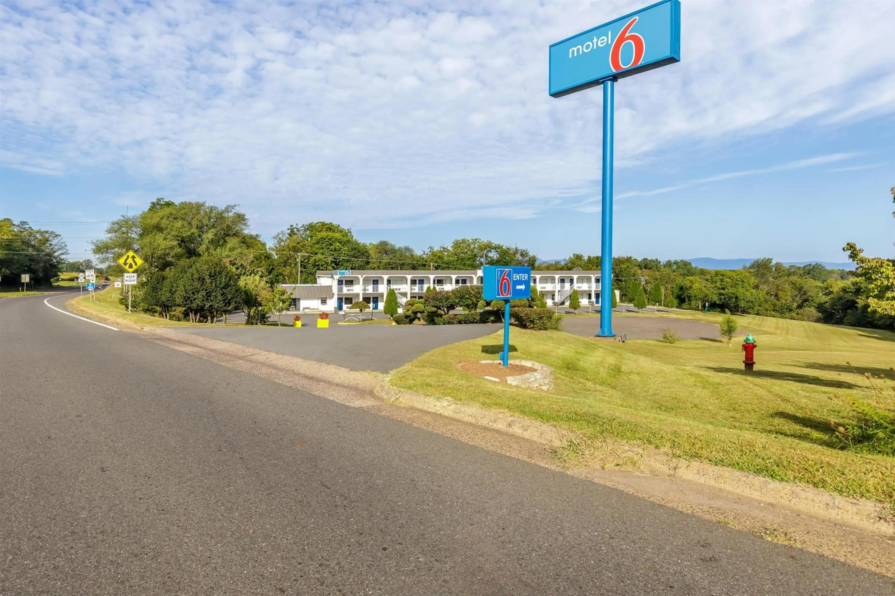 Property building in Motel 6 Culpeper, VA