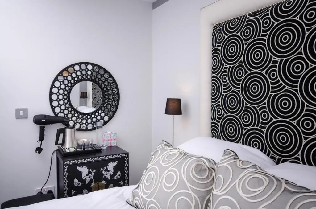 Coffee/tea facilities, Bed in The Dog At Wingham