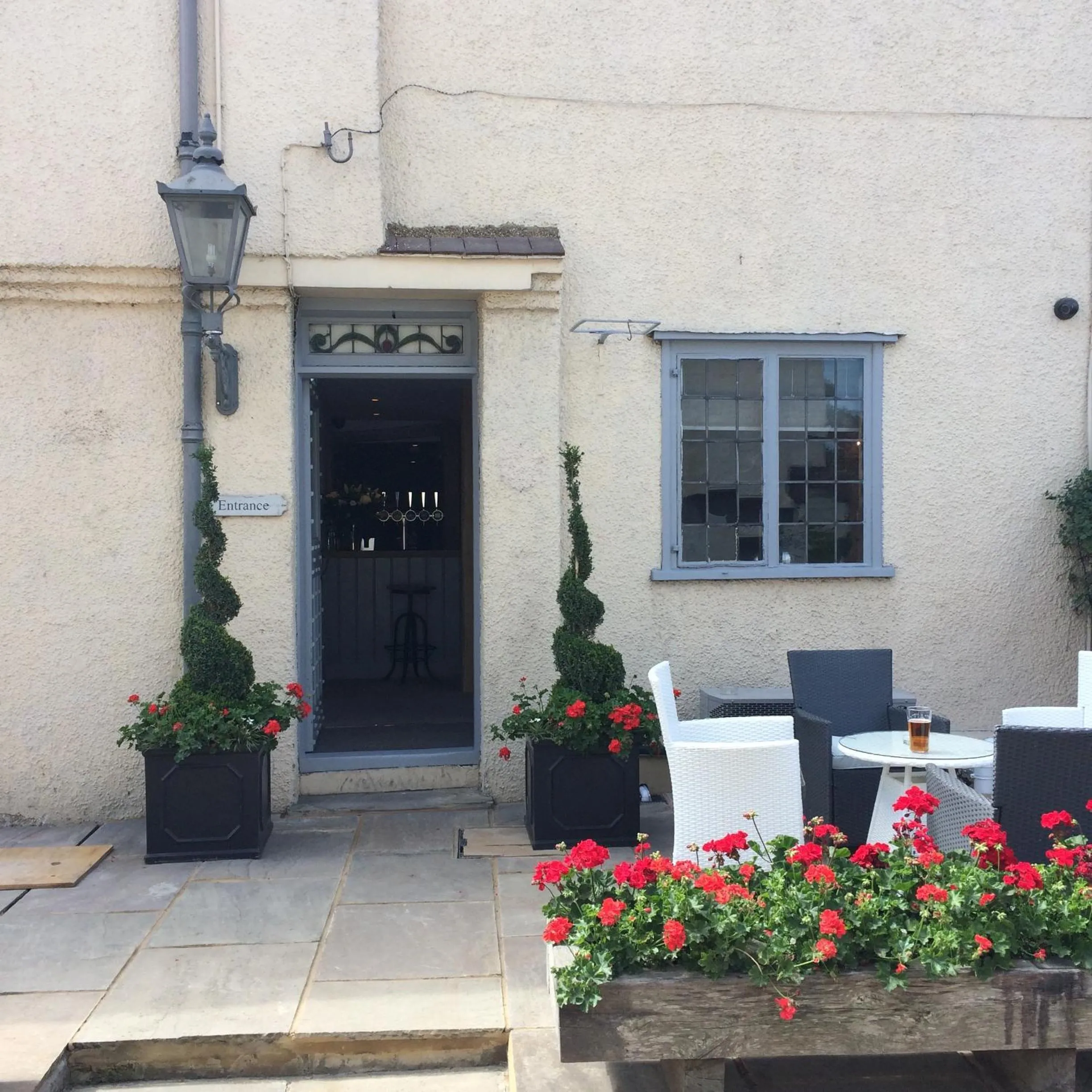 Facade/entrance in The Dog At Wingham