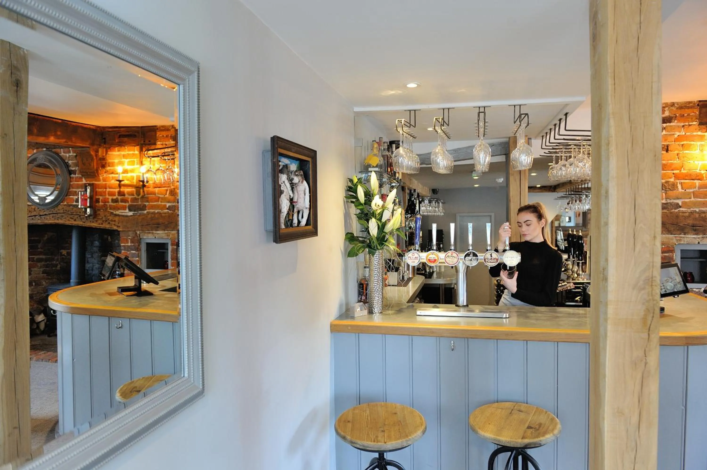 Lounge or bar in The Dog At Wingham