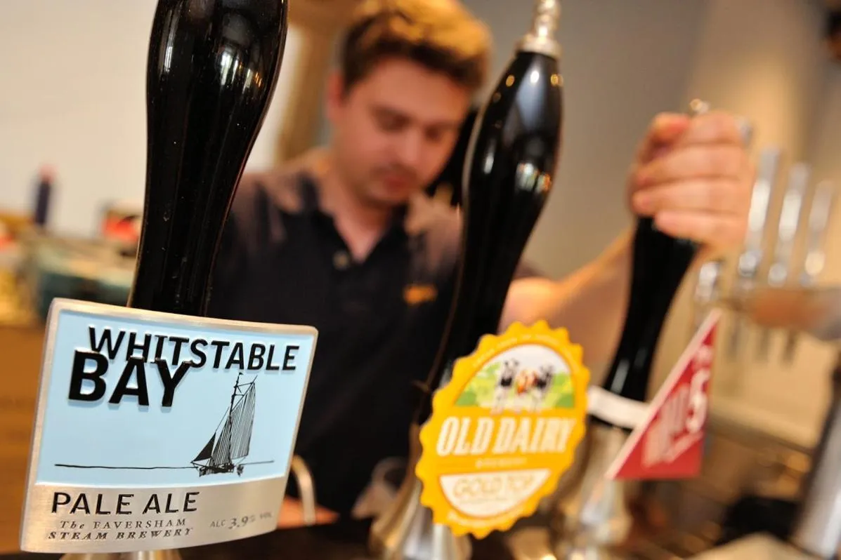 Alcoholic drinks in The Dog At Wingham