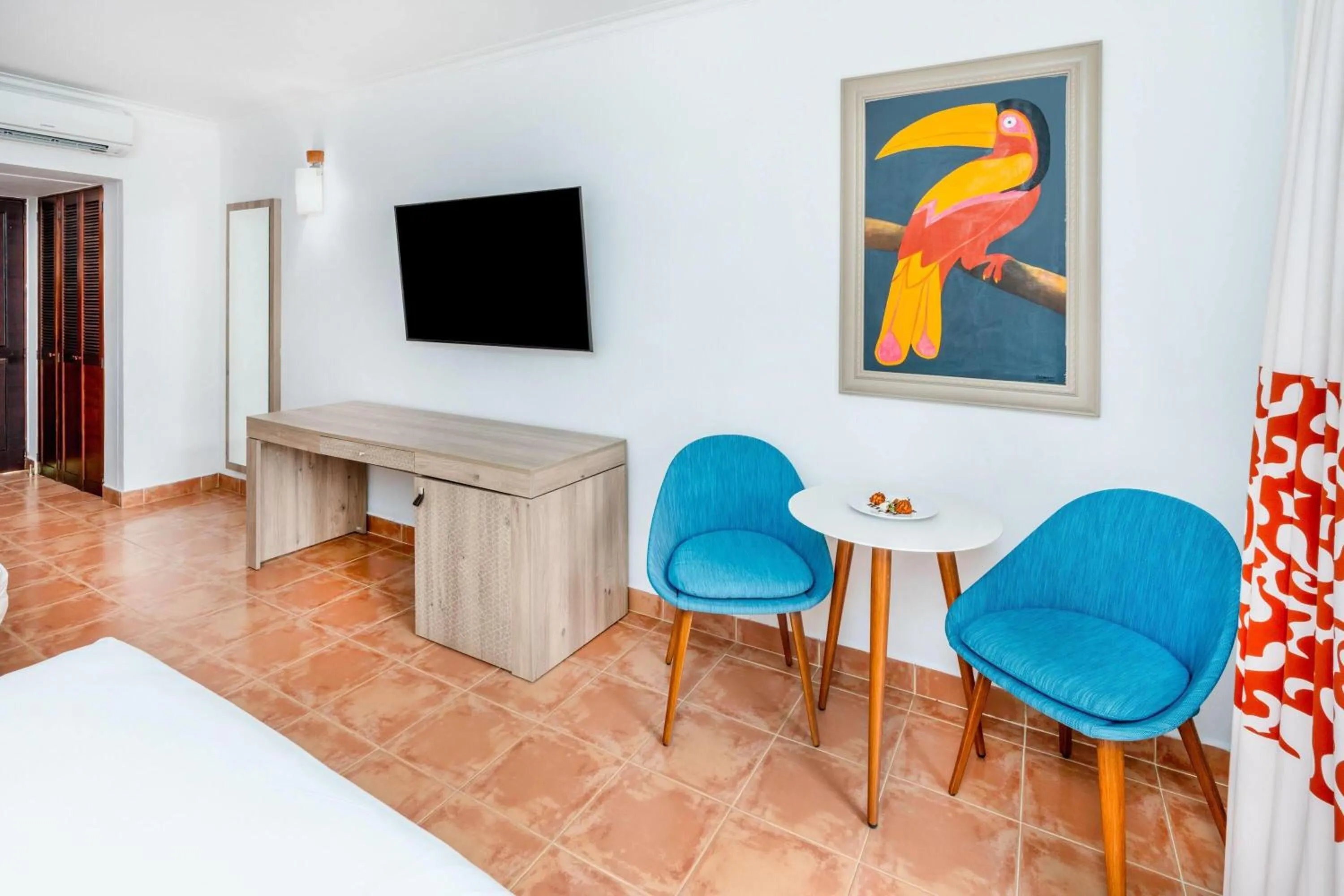 Photo of the whole room in Grand Decameron Panama, A Trademark All Inclusive Resort