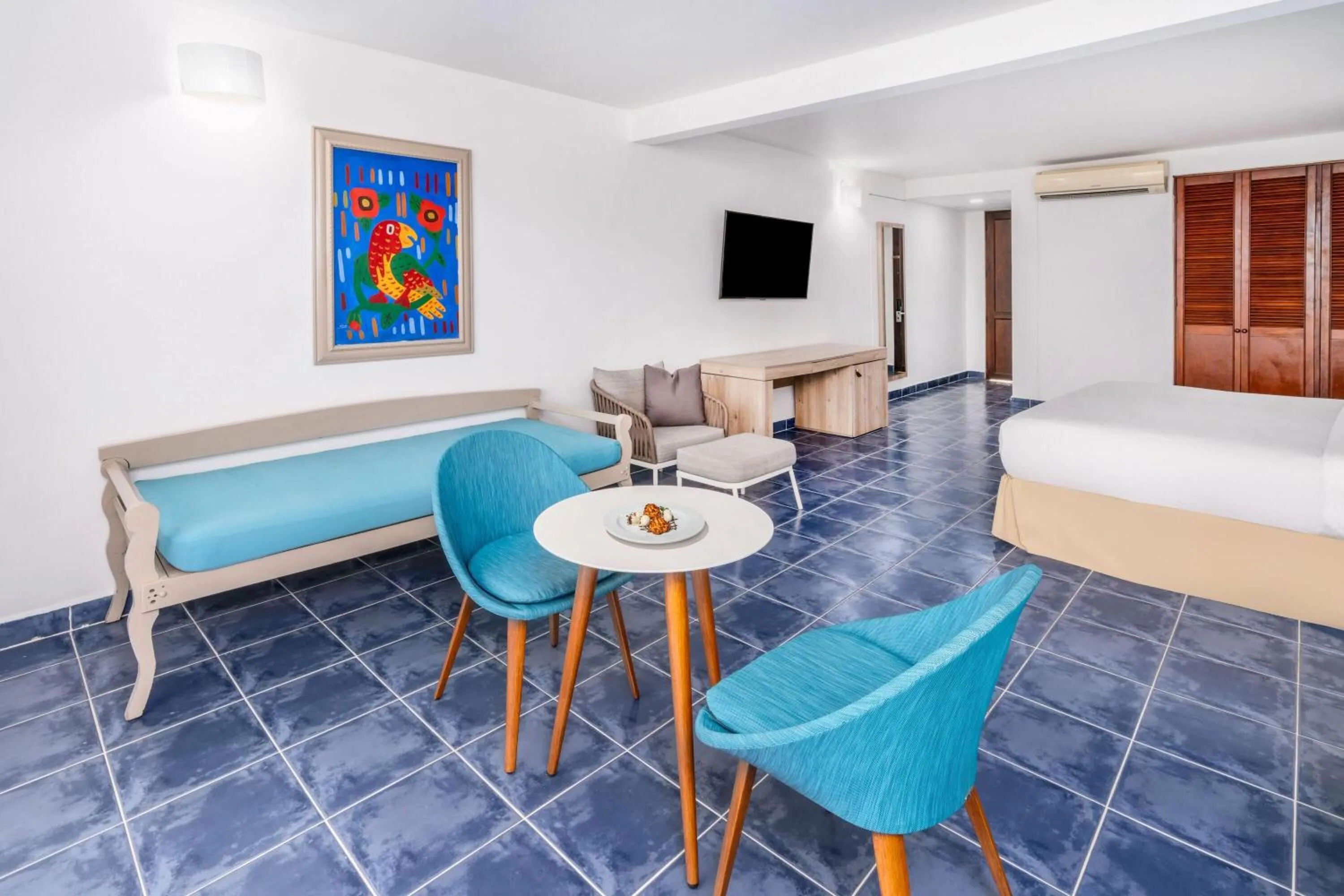 Photo of the whole room, Bed in Grand Decameron Panama, A Trademark All Inclusive Resort