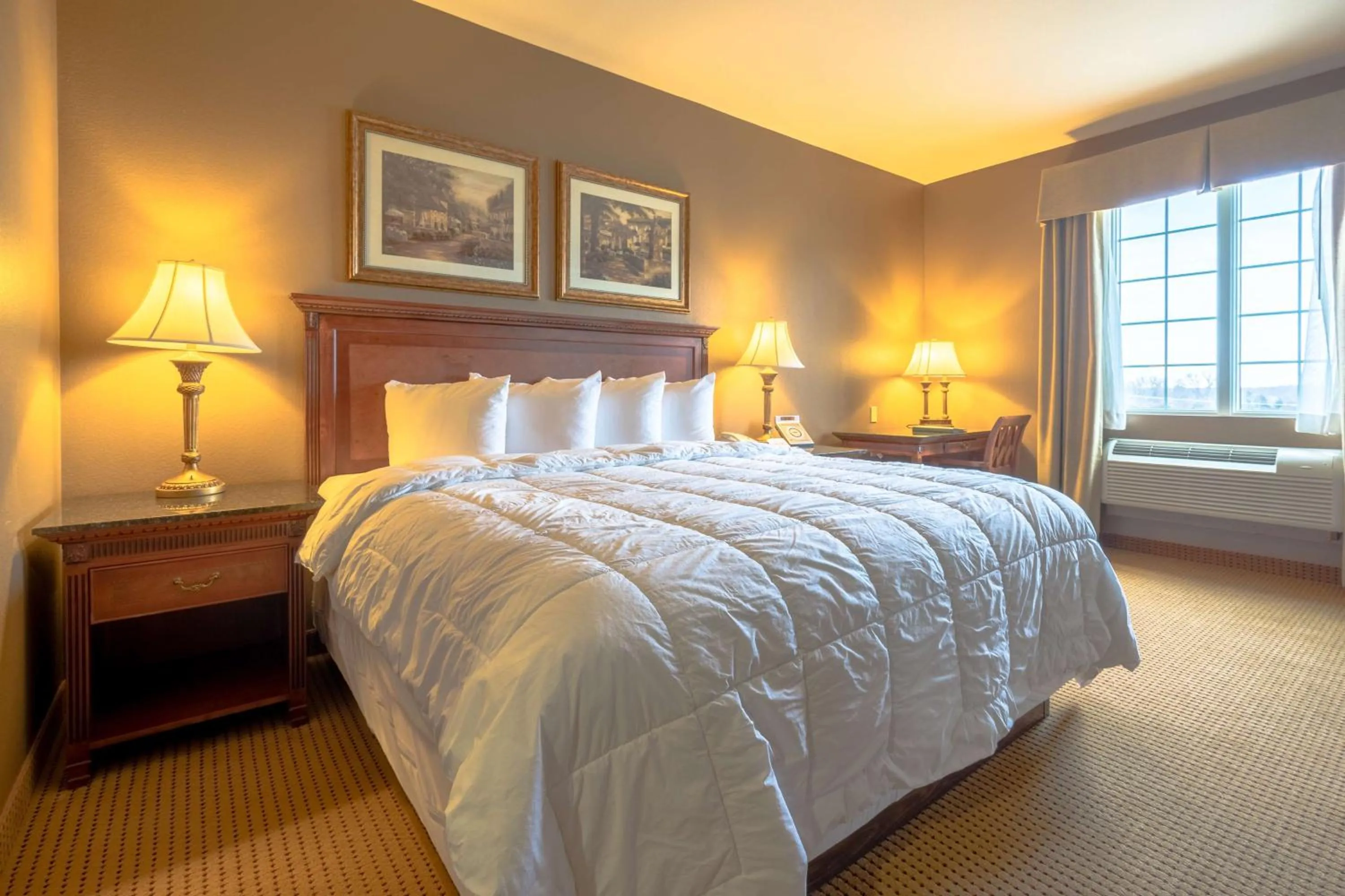 Bedroom, Bed in The Wildwood Hotel