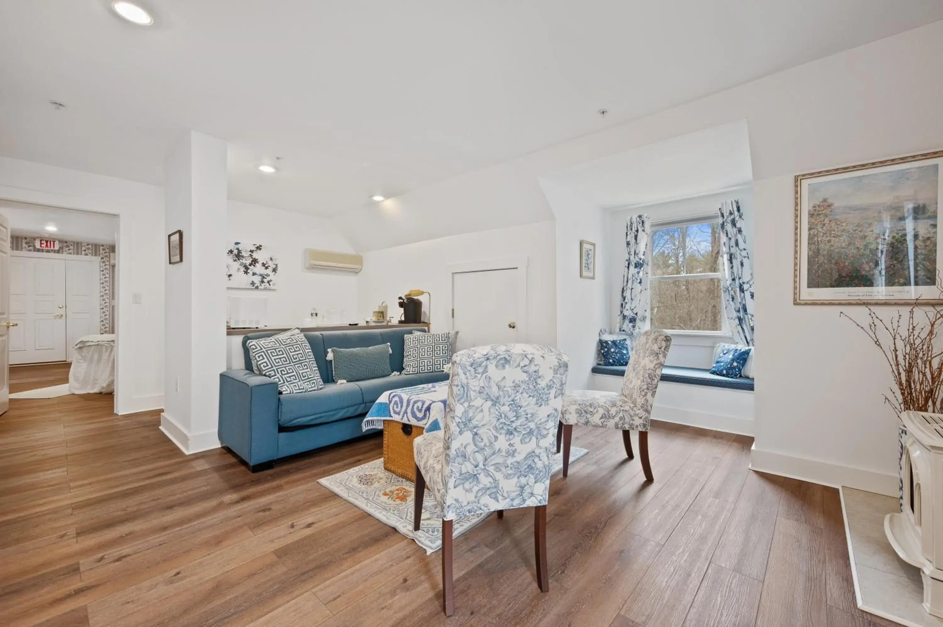 Triple Room - Disability Access in Brook Farm Inn Triple Room - Disability Access in Brook Farm Inn