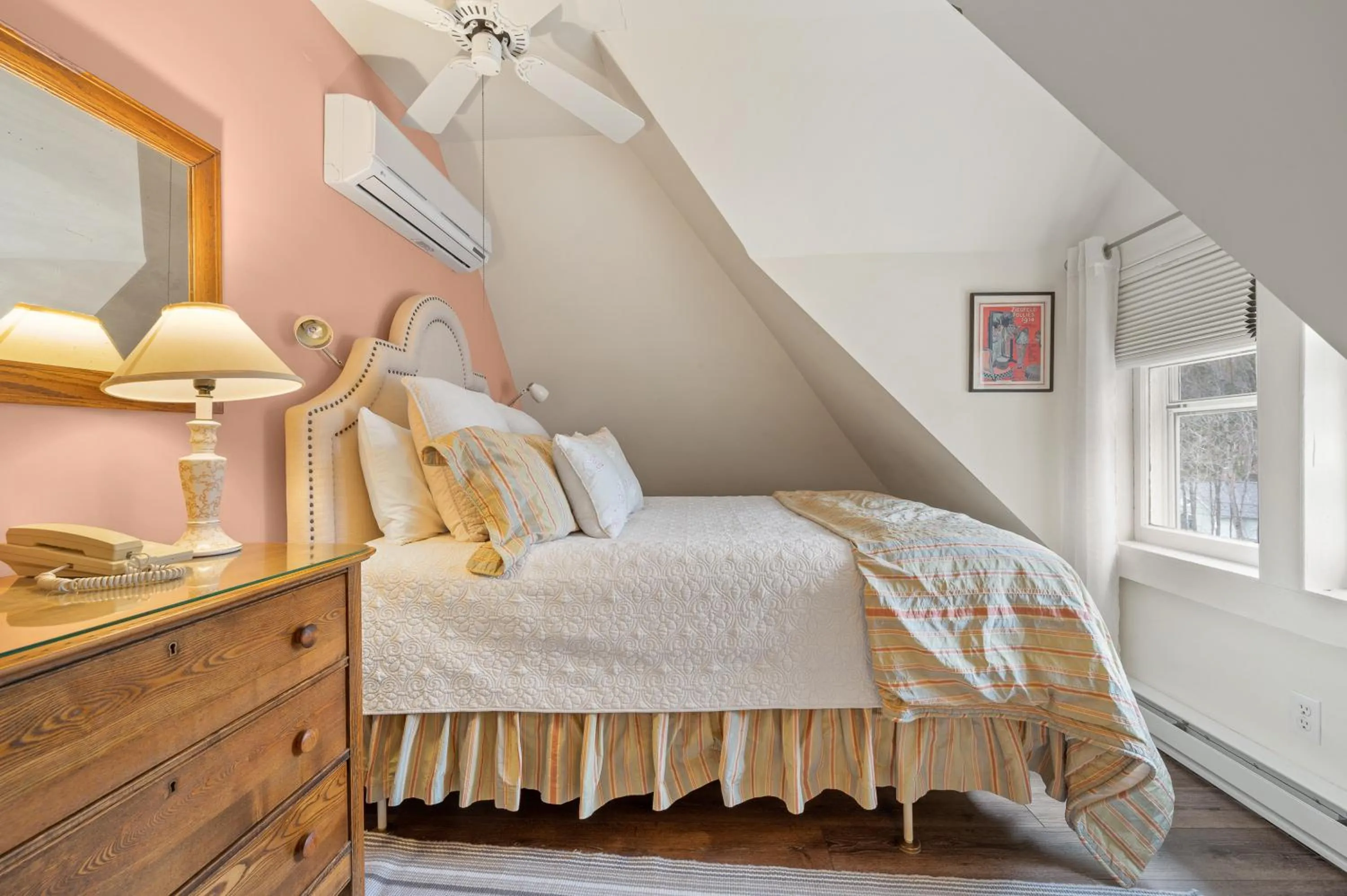 Bed in Brook Farm Inn