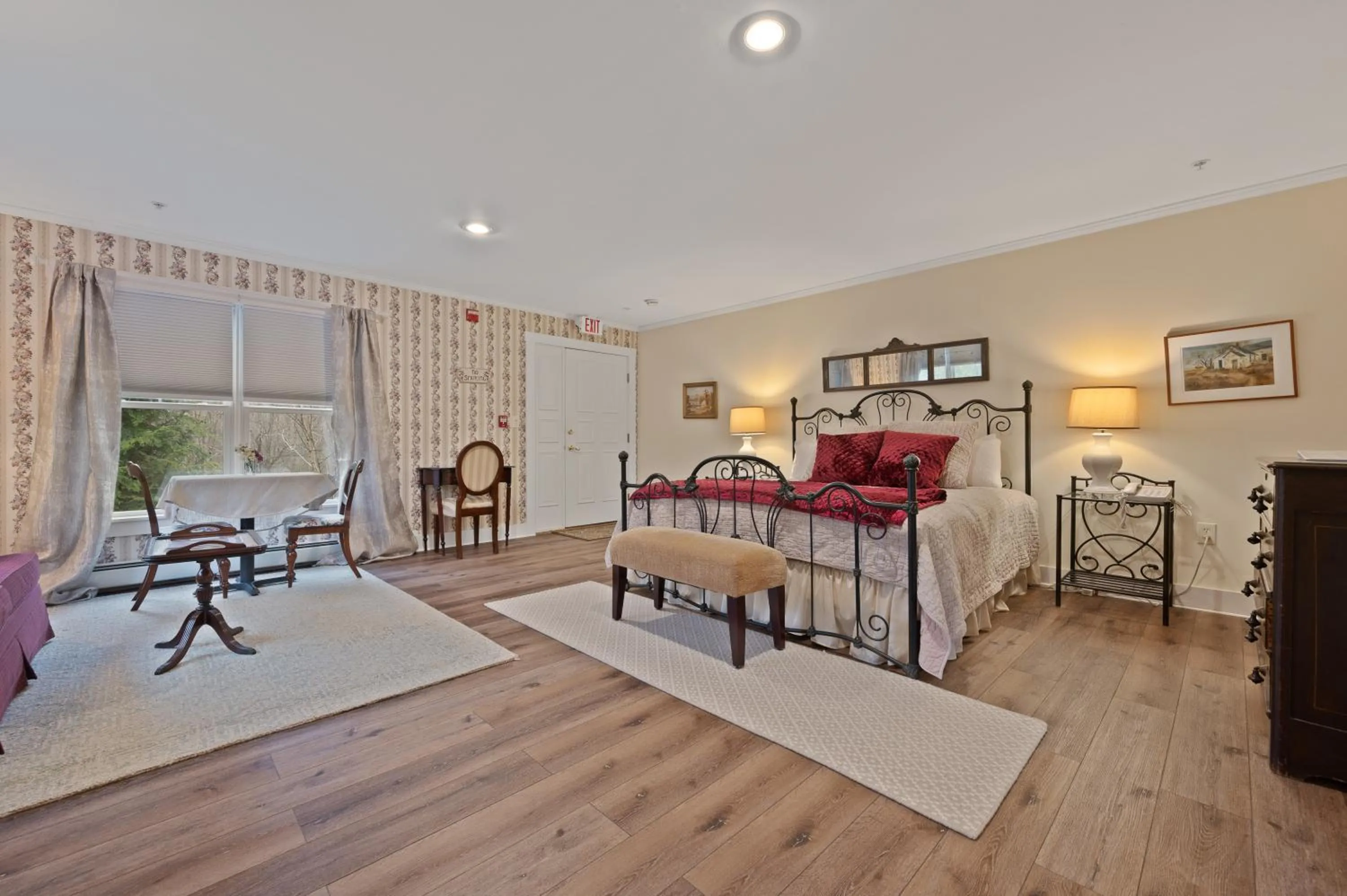 Bed in Brook Farm Inn