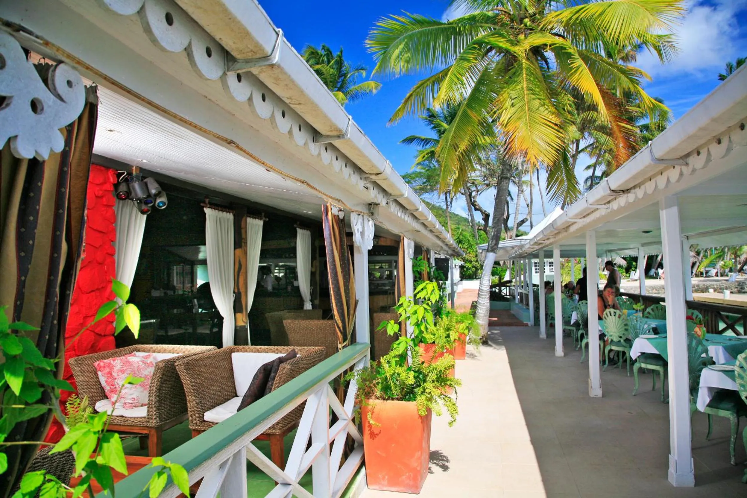 Restaurant/places to eat in Marigot Beach Club & Dive Resort