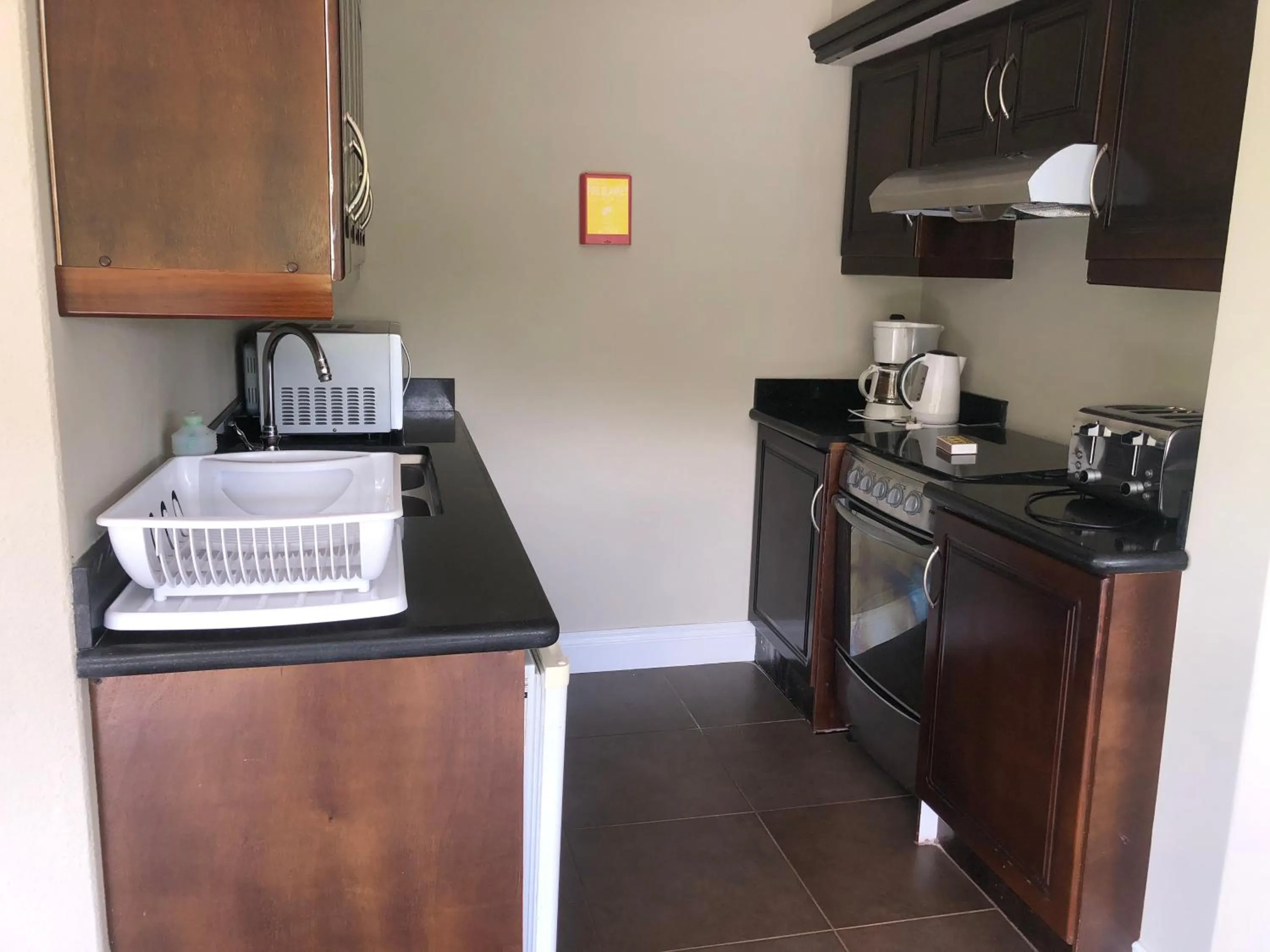 Kitchen or kitchenette in Marigot Beach Club & Dive Resort