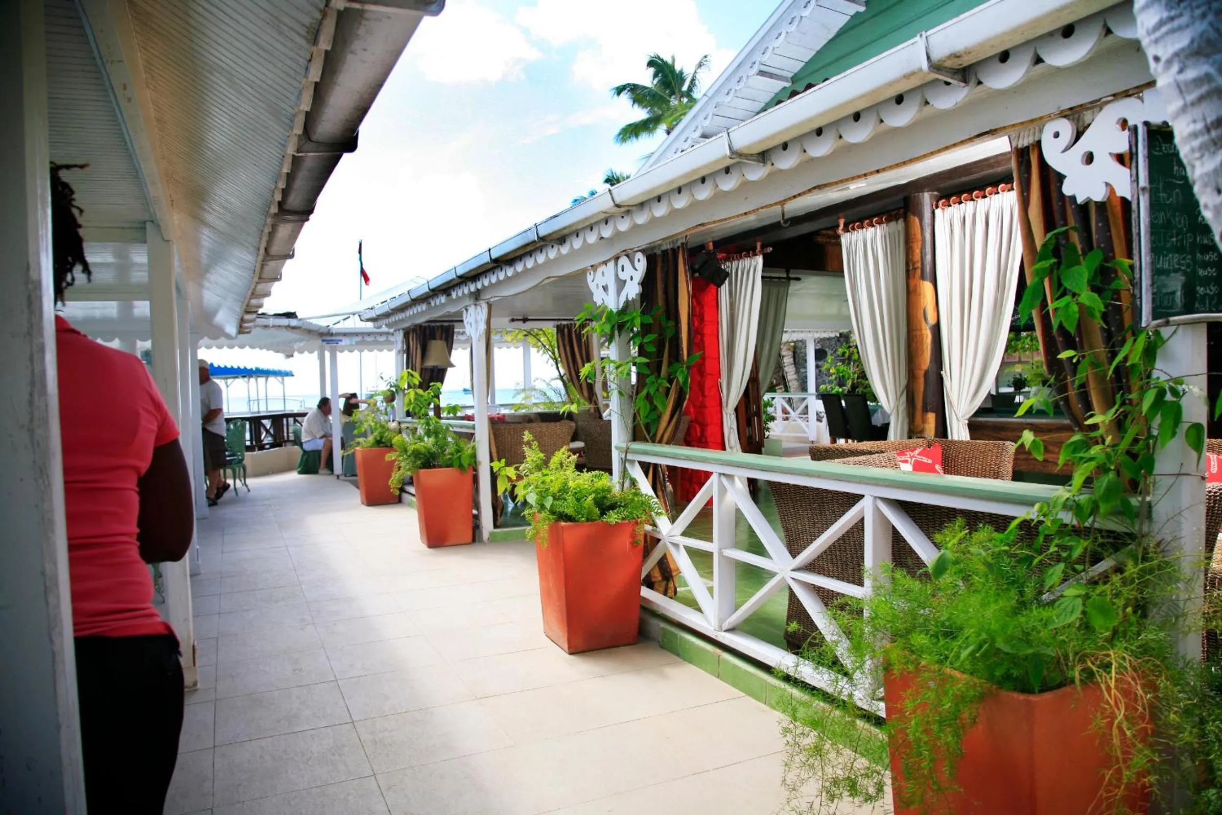 Facade/entrance in Marigot Beach Club & Dive Resort