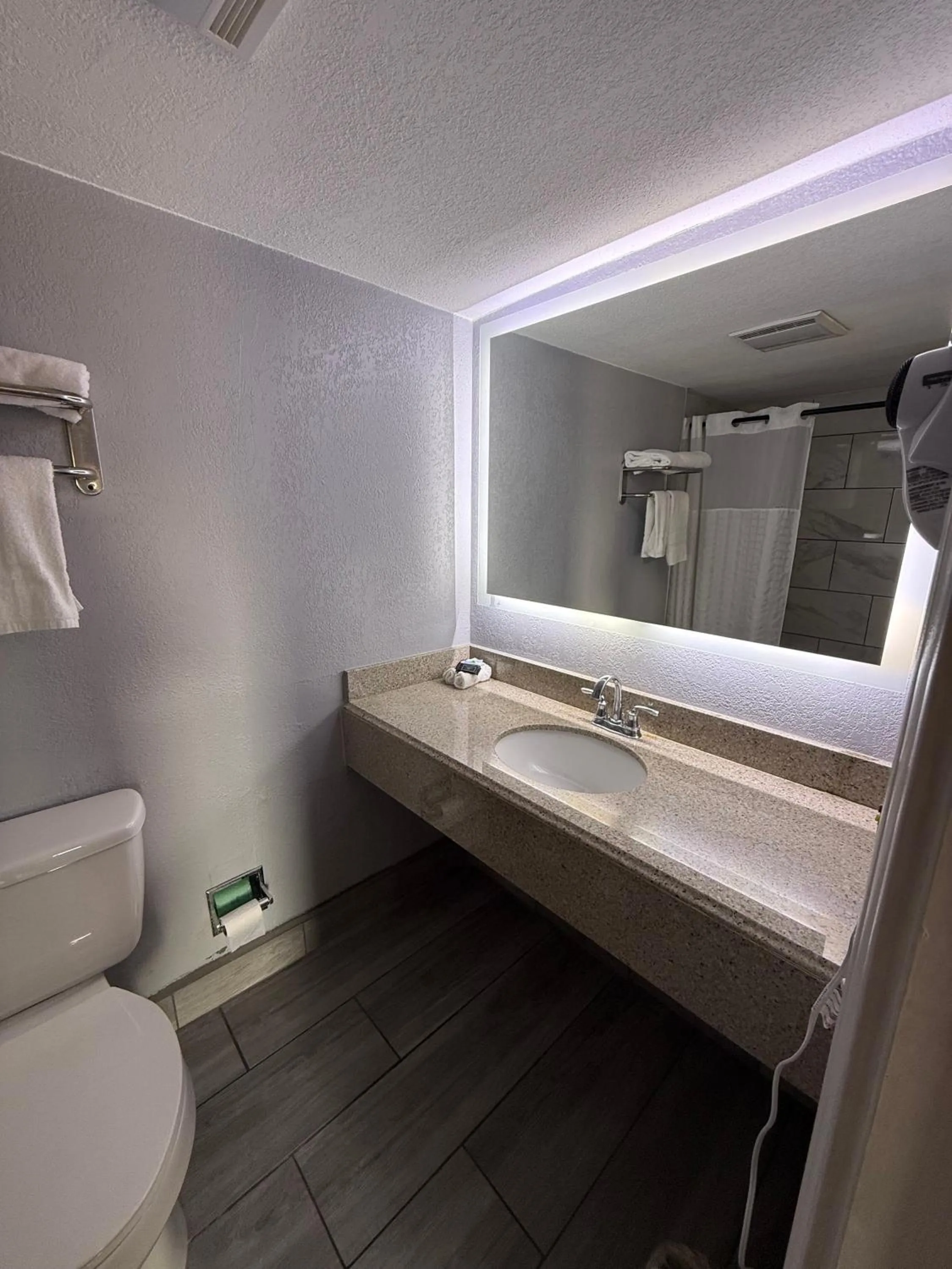 Executive Inn & Kitchenette Suites-Eagle Pass