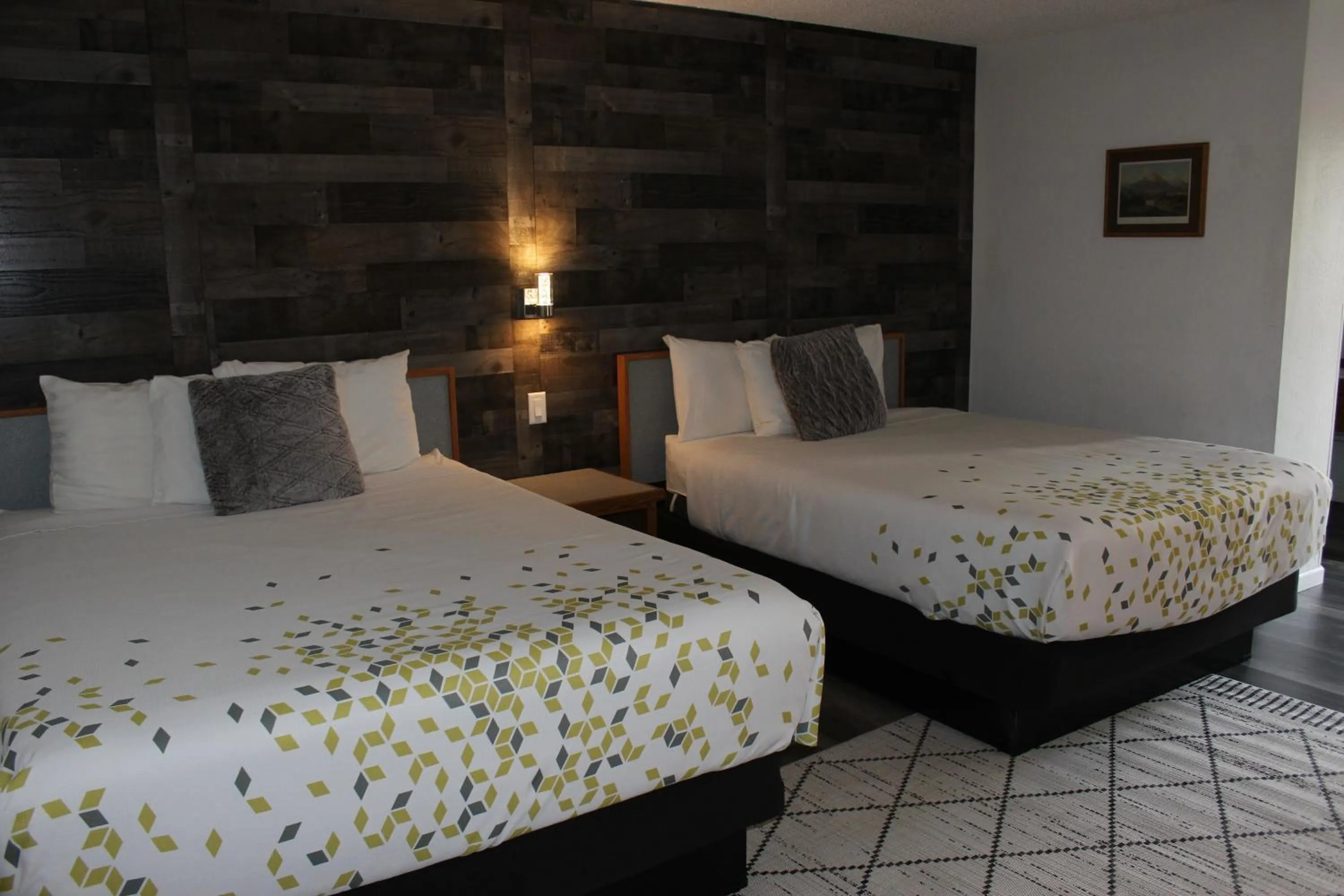 Bed in Cedarwood Inn of Ashland