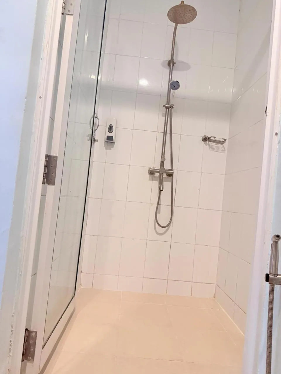 Shower in Koggala Beach Hotel