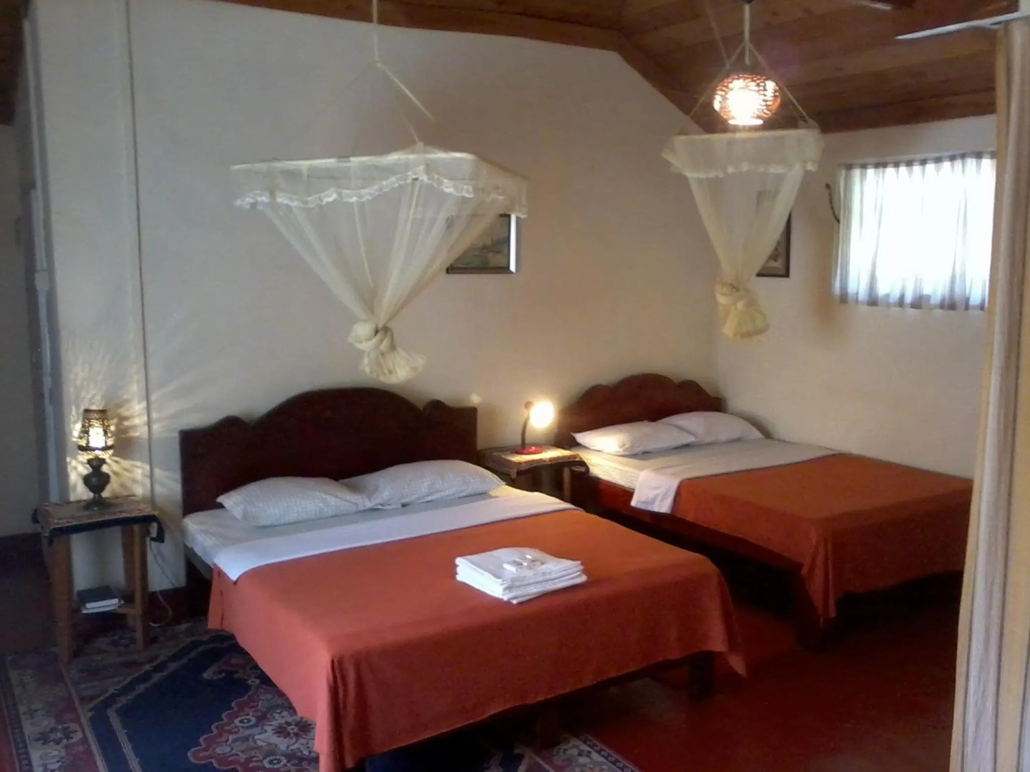 Bed in Sunnyside Holiday Bungalow